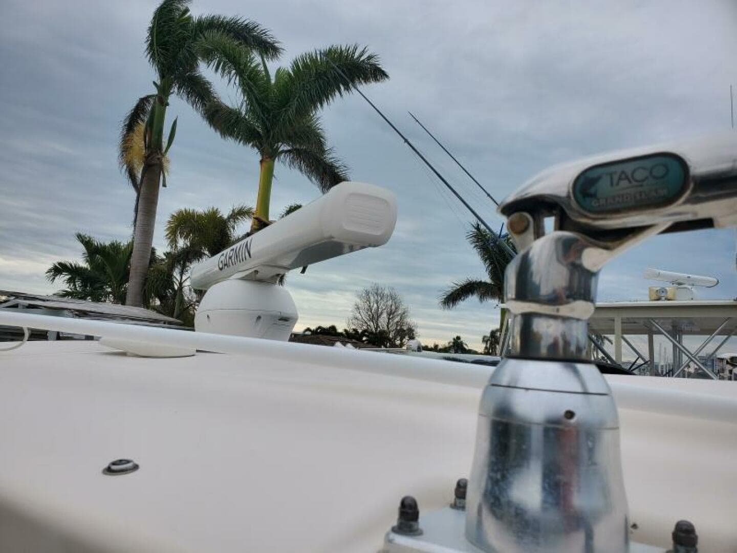 2018 Grady-White 330 Express — photo 69