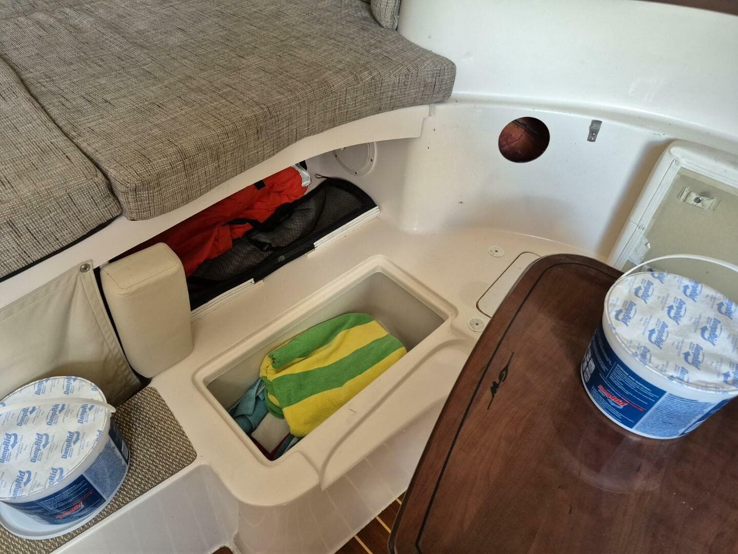 2018 Grady-White 330 Express — photo 77