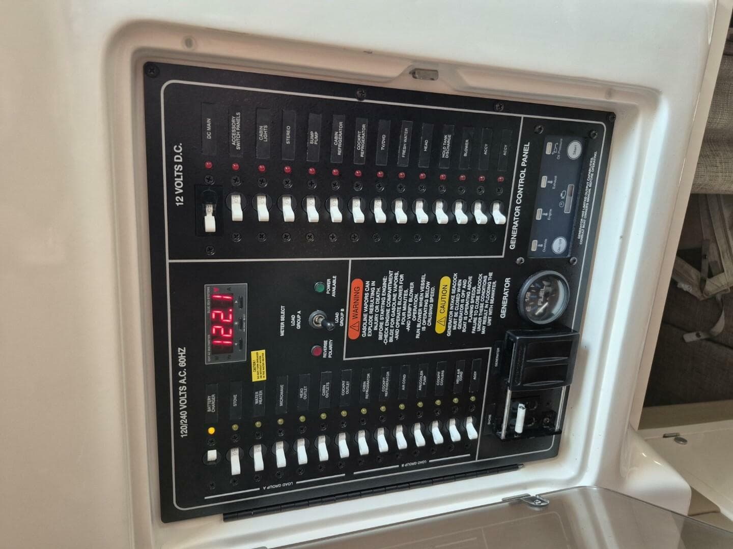 2018 Grady-White 330 Express — photo 82