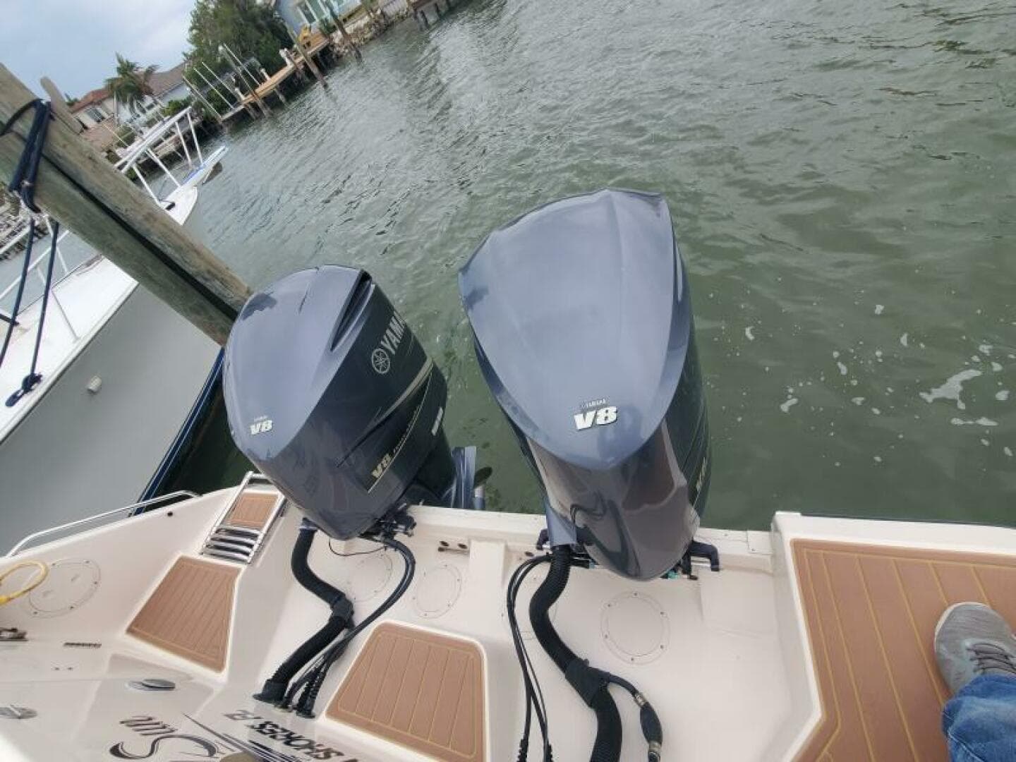 2018 Grady-White 330 Express — photo 44