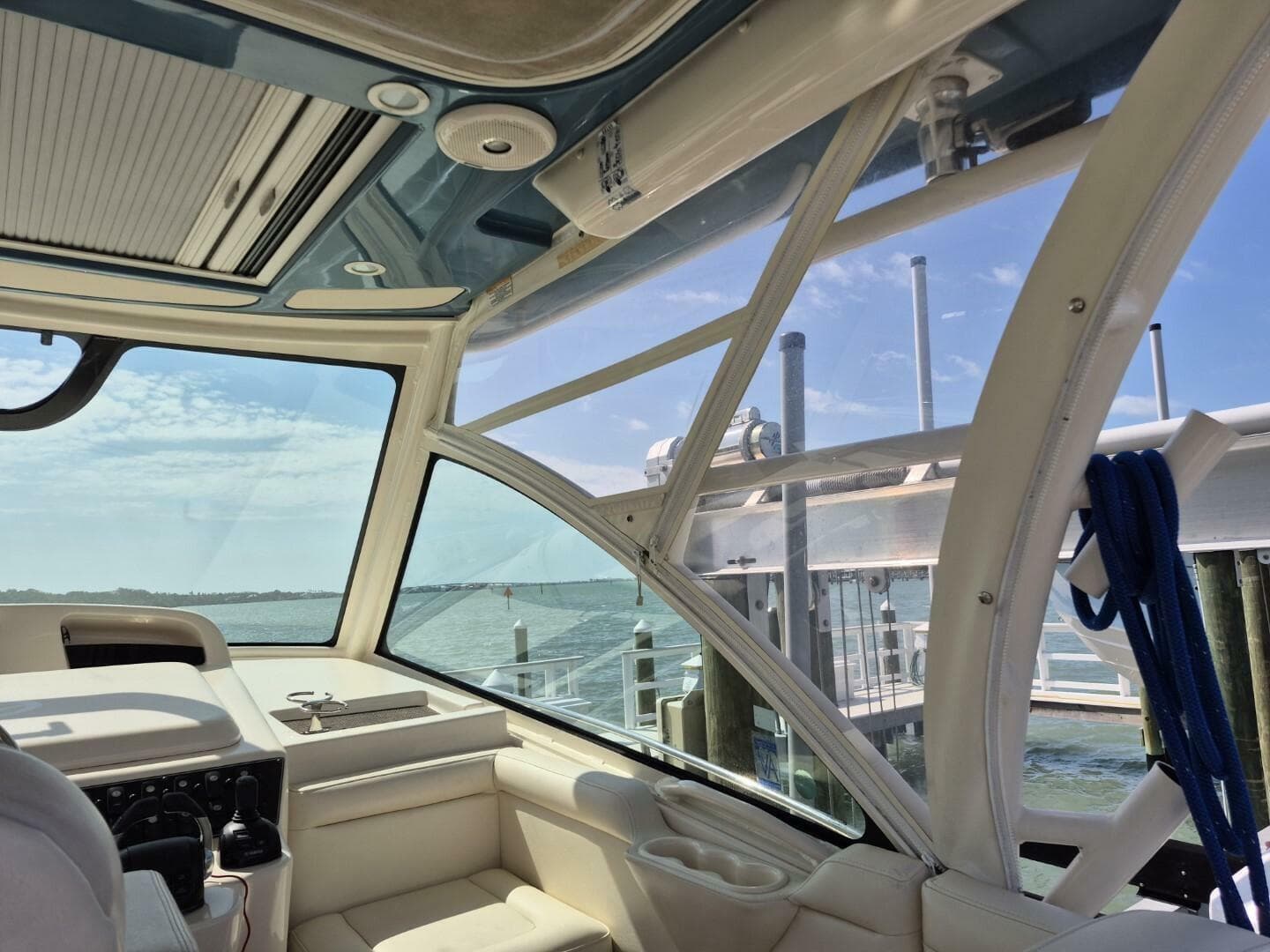 2018 Grady-White 330 Express — photo 90