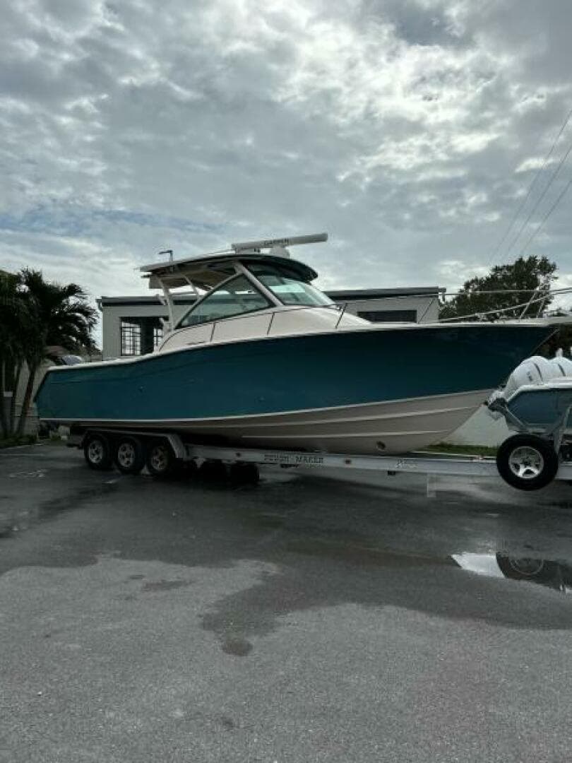 2018 Grady-White 330 Express — photo 3