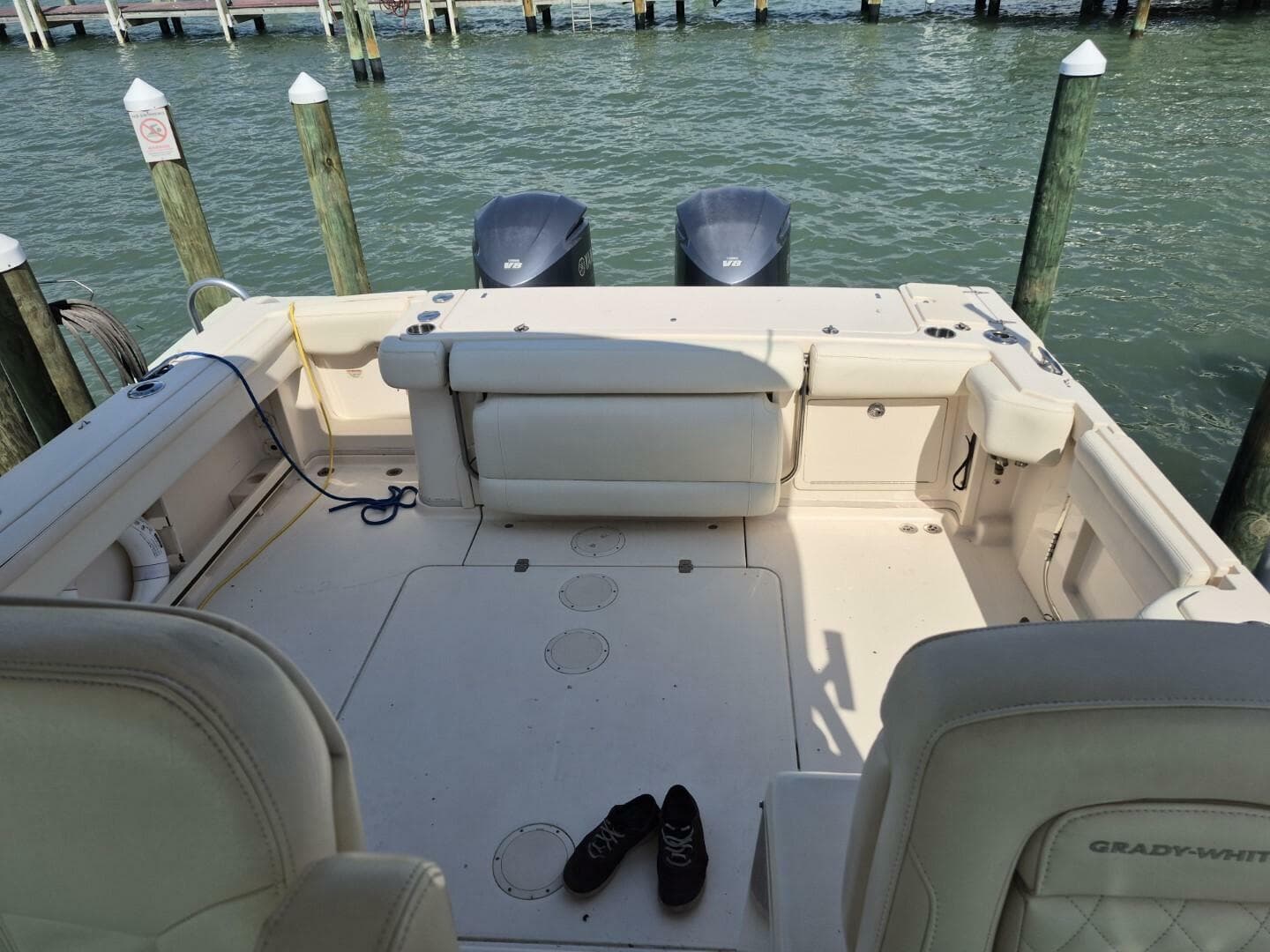 2018 Grady-White 330 Express — photo 86