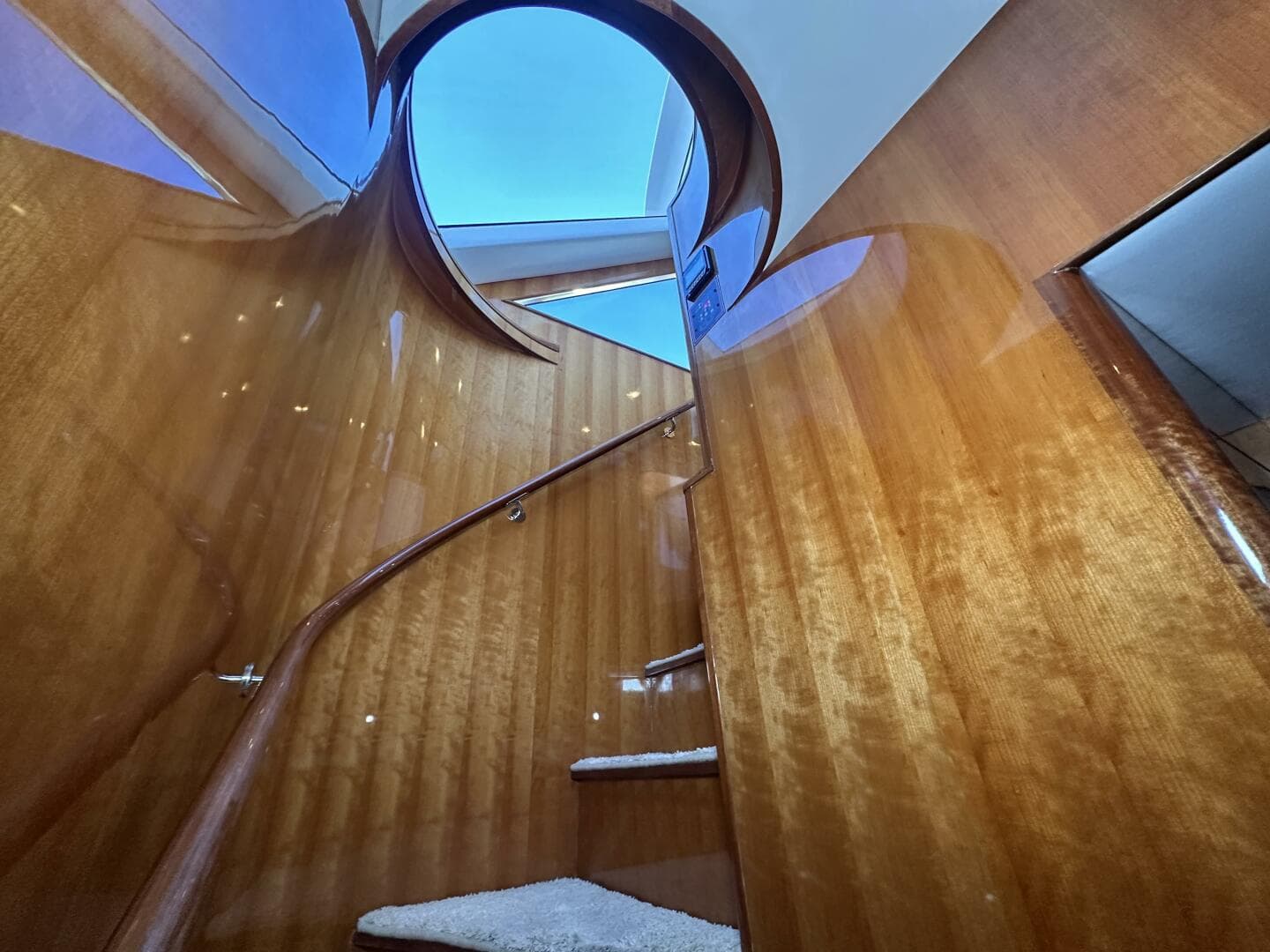 2010 Custom High Star 58 — photo 16