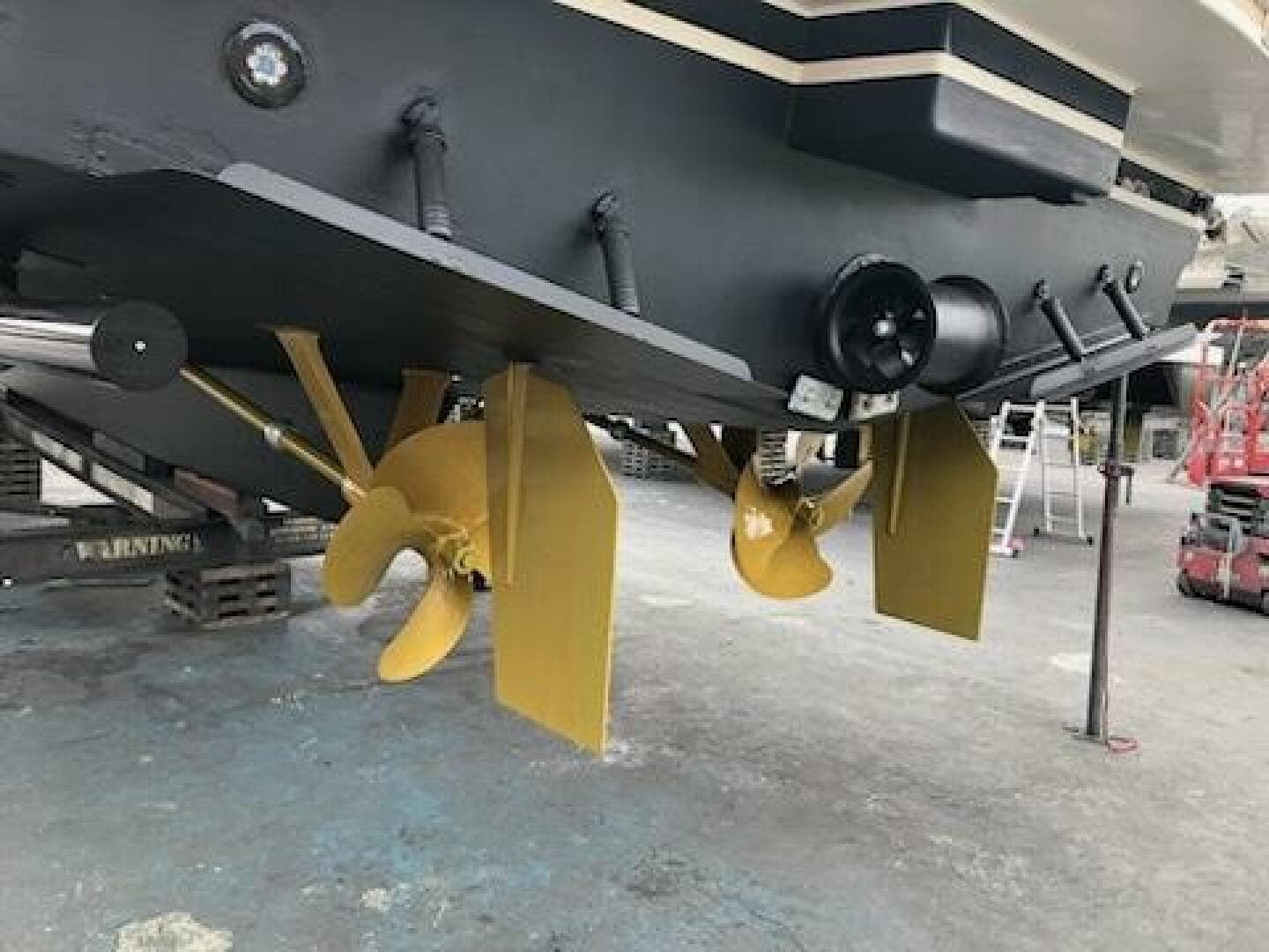 2010 Custom High Star 58 — photo 27