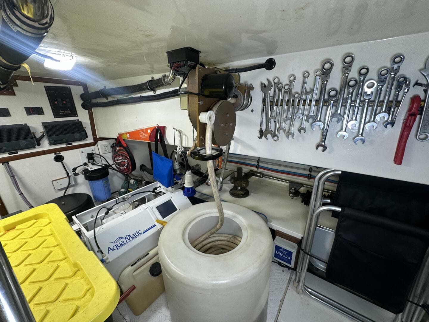 2010 Custom High Star 58 — photo 25