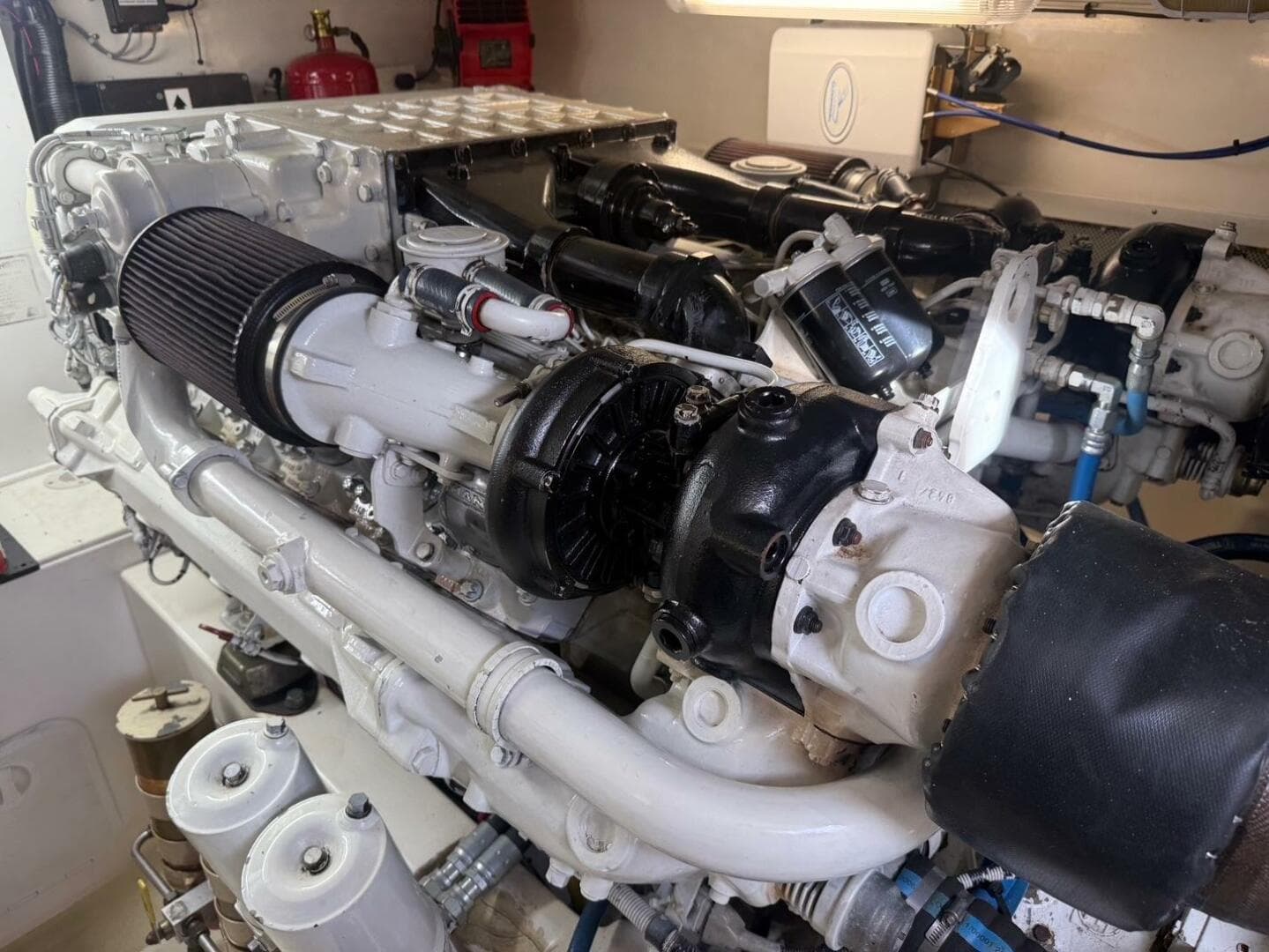 2002 Cabo 45 Express — photo 29