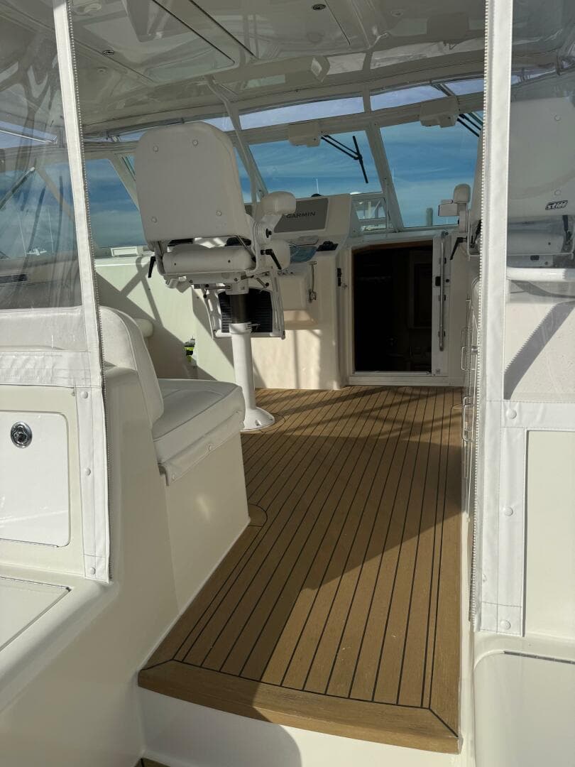 2002 Cabo 45 Express — photo 20