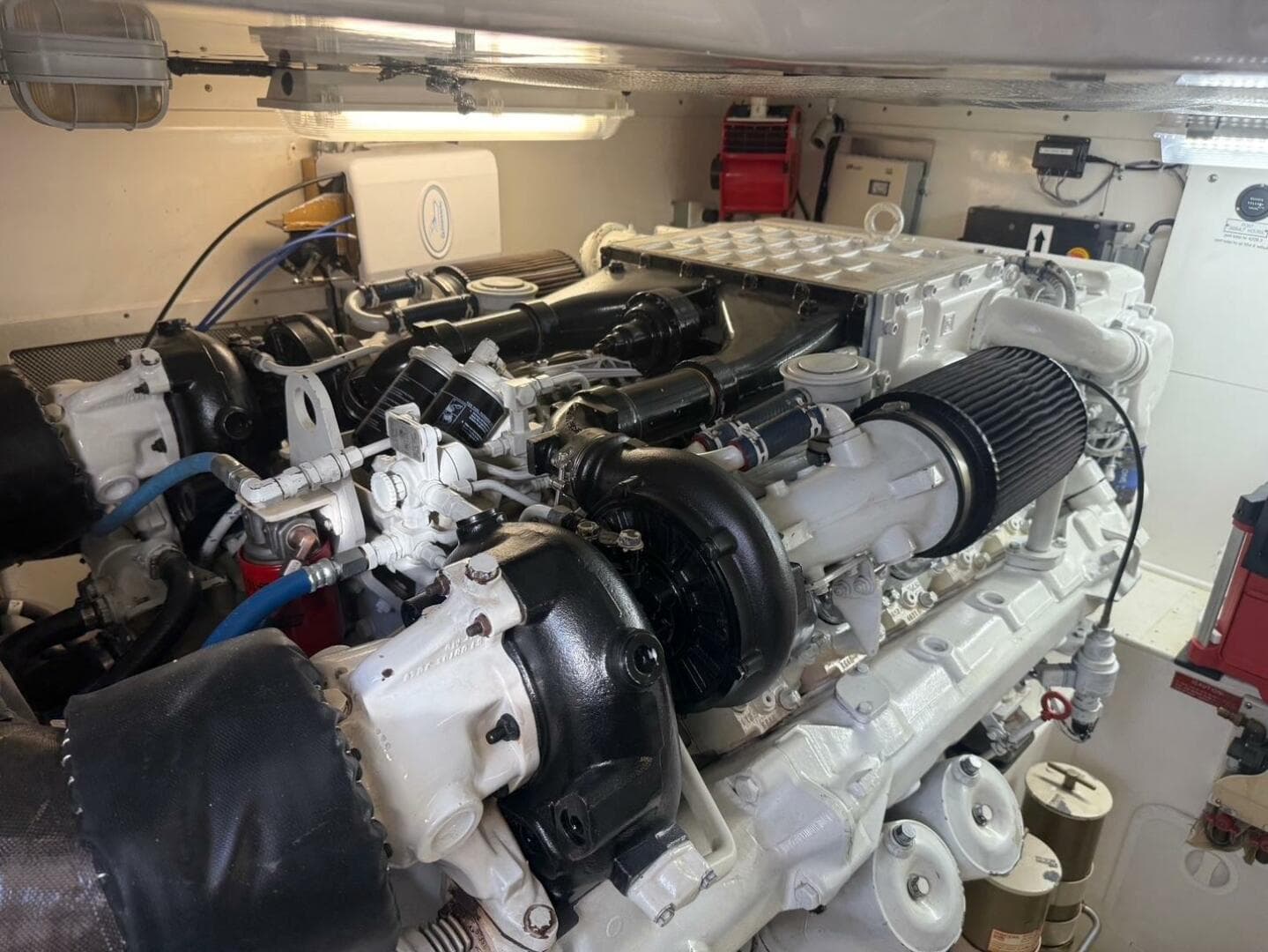 2002 Cabo 45 Express — photo 30