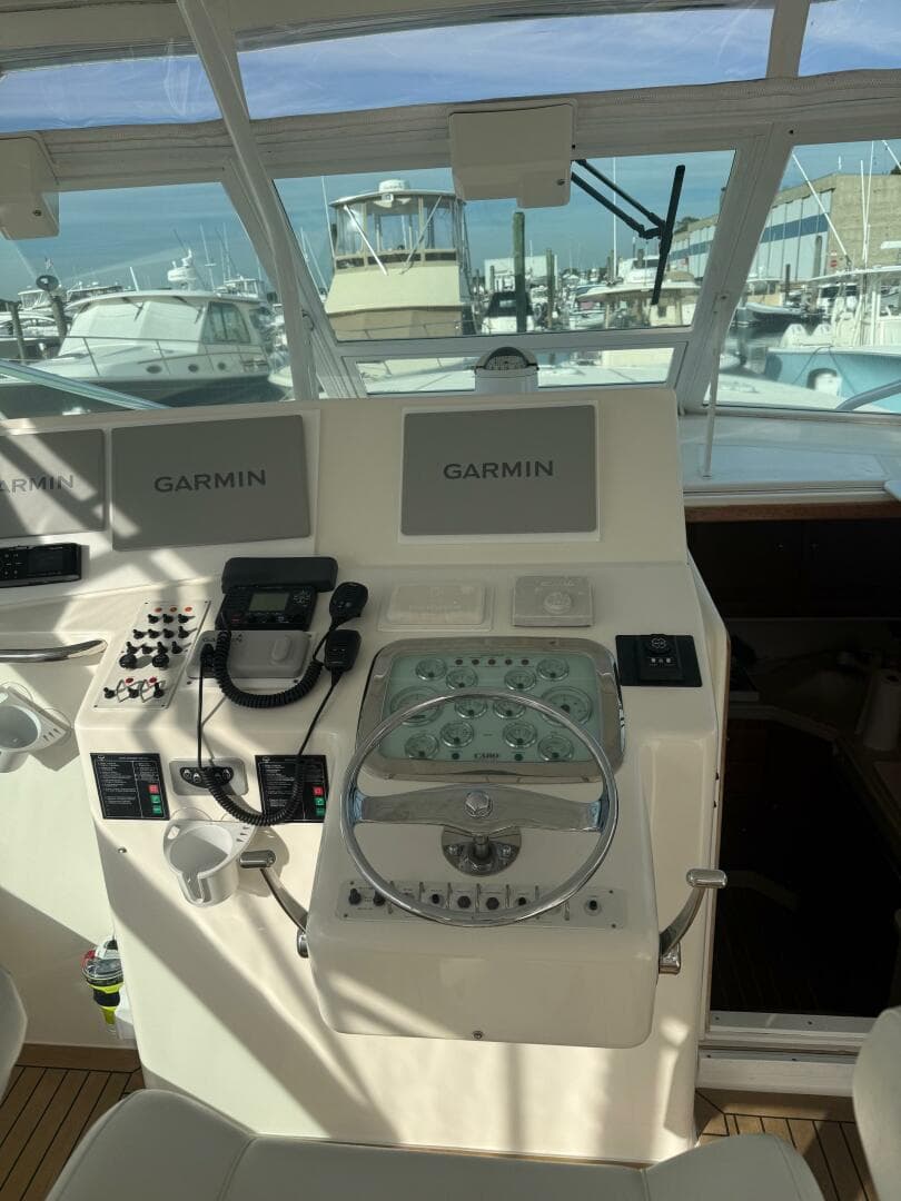 2002 Cabo 45 Express — photo 15