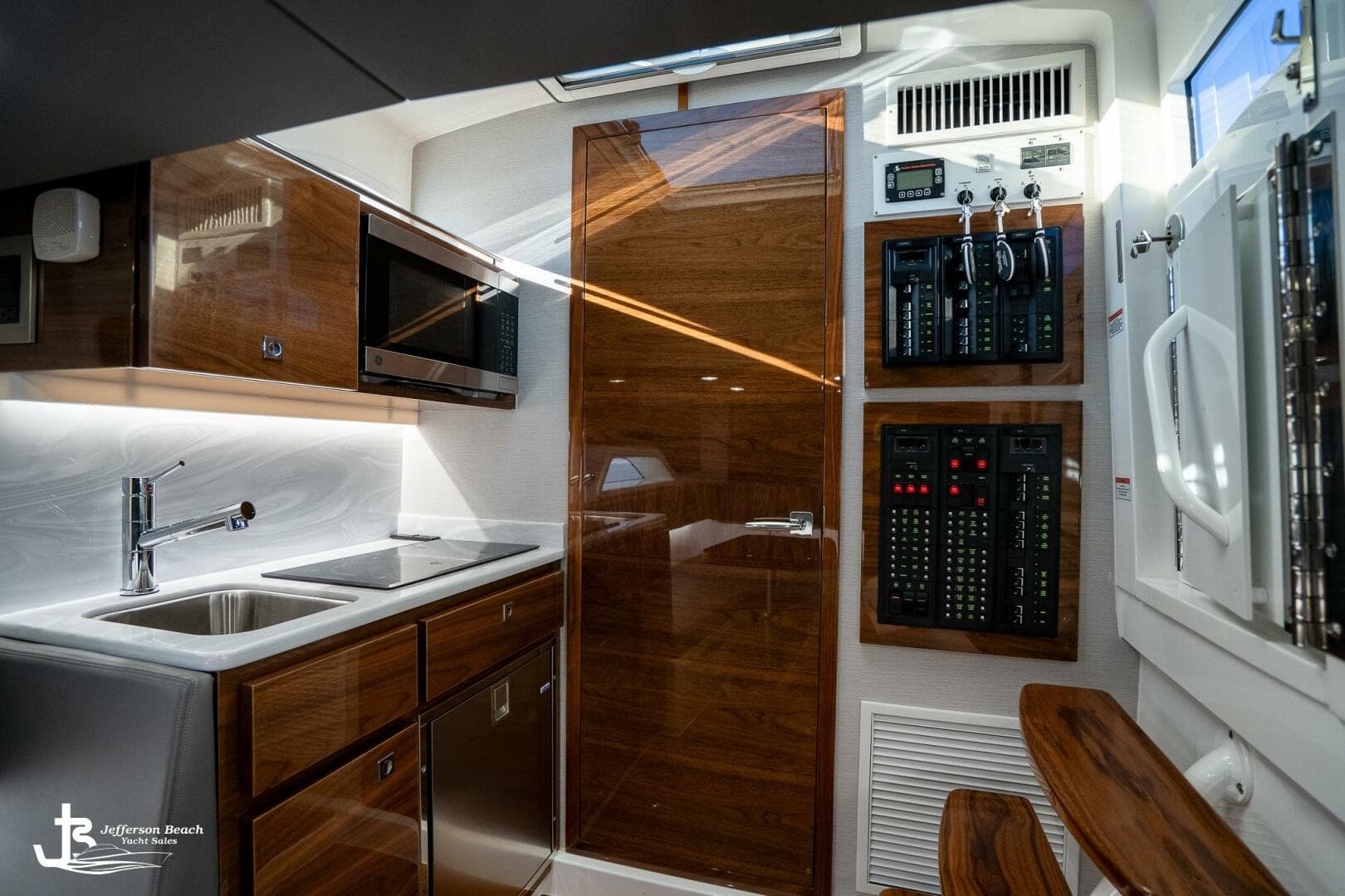 2025 Valhalla Boatworks V-46 — photo 36