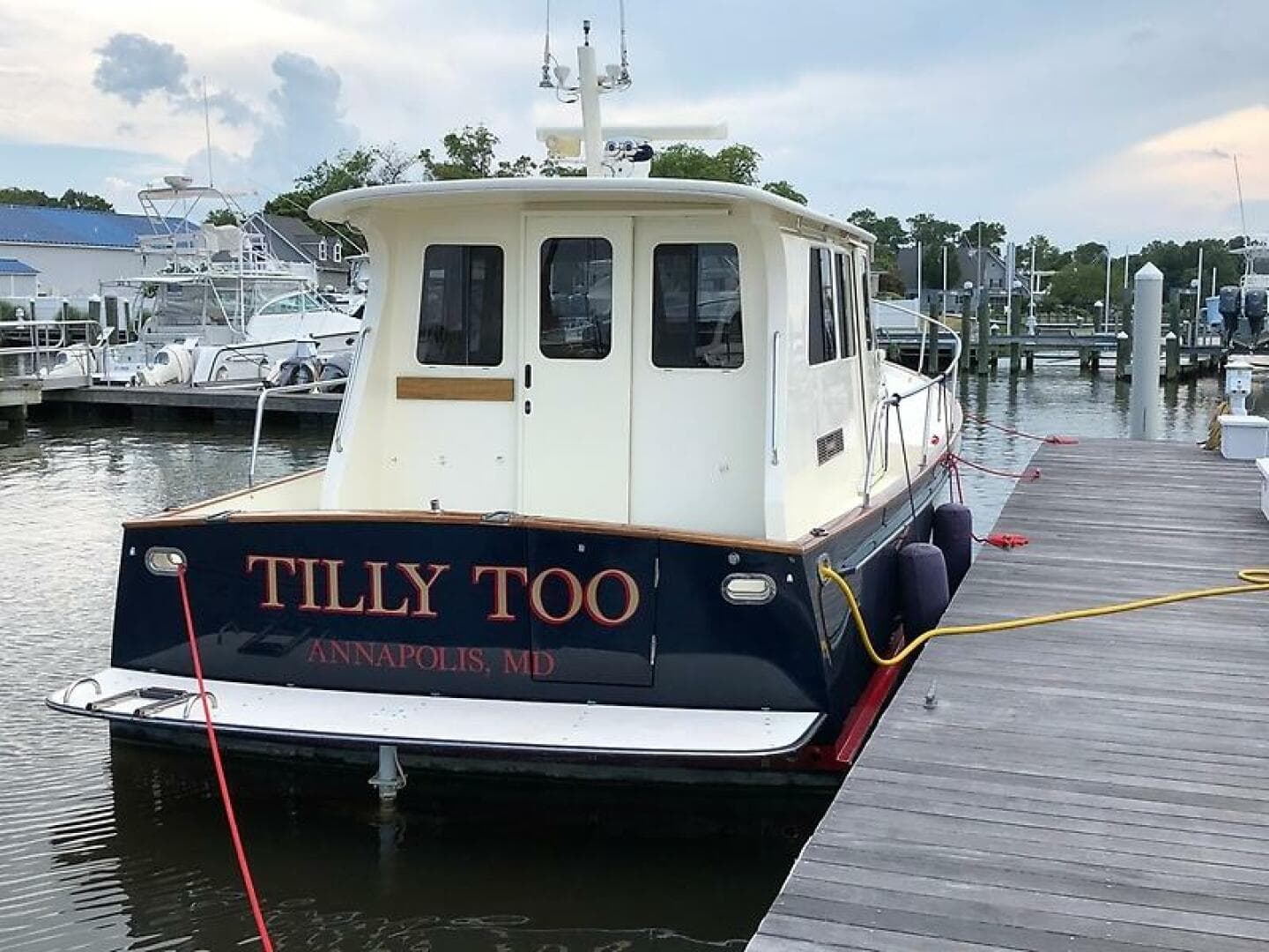 2005 Legacy 42 Sedan — photo 2