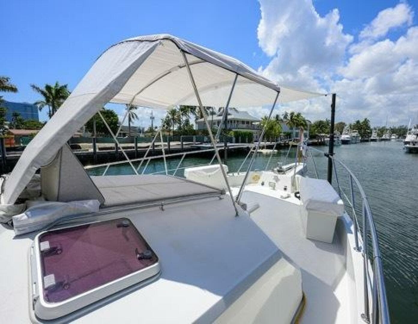 1998 Hatteras 70 Cockpit — photo 21