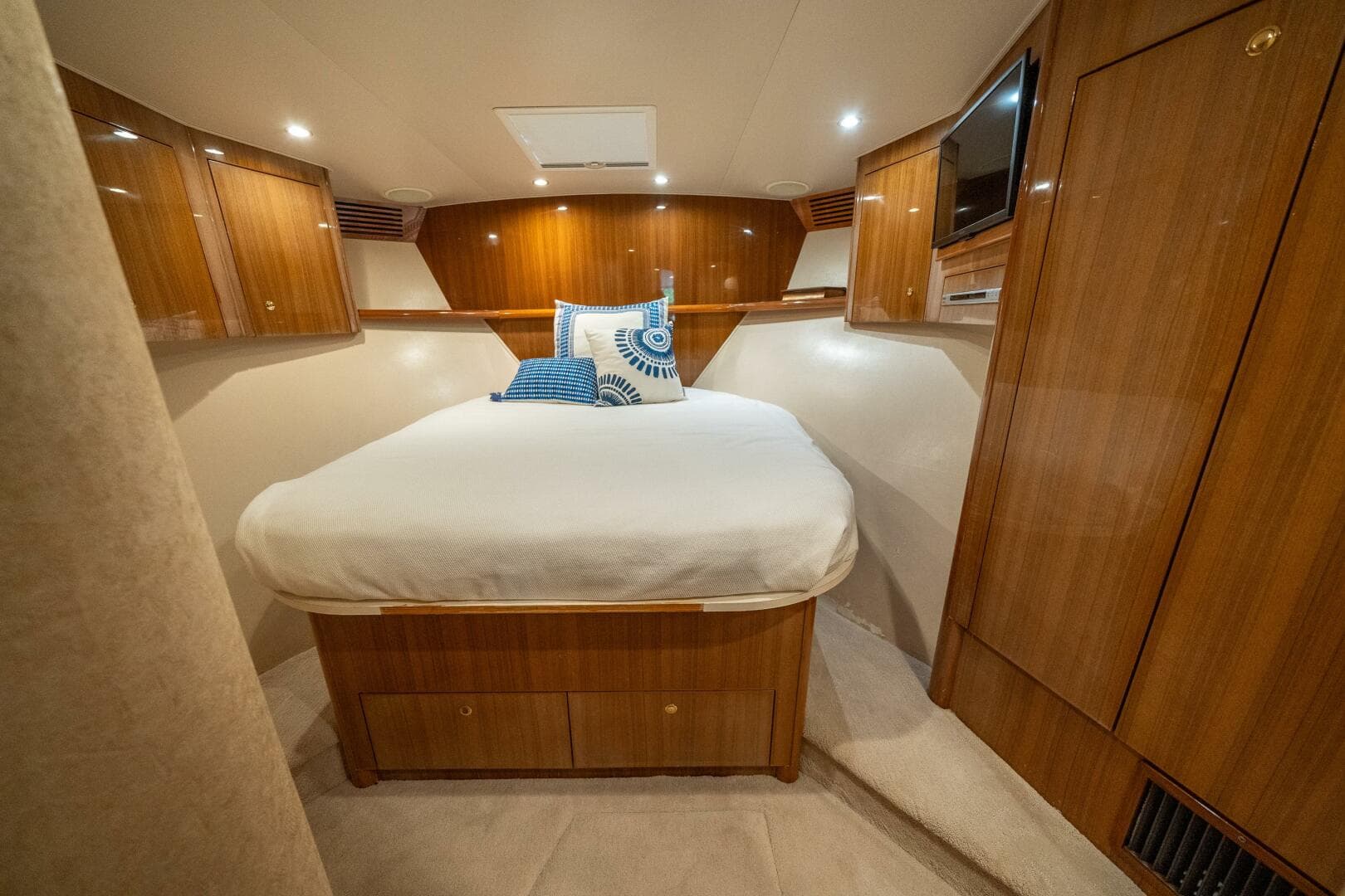 2006 Viking 68 Convertible — photo 36