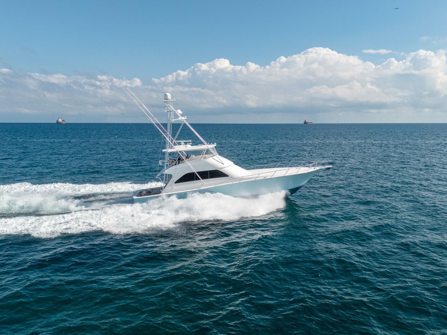 2006 Viking 68 Convertible — photo 17