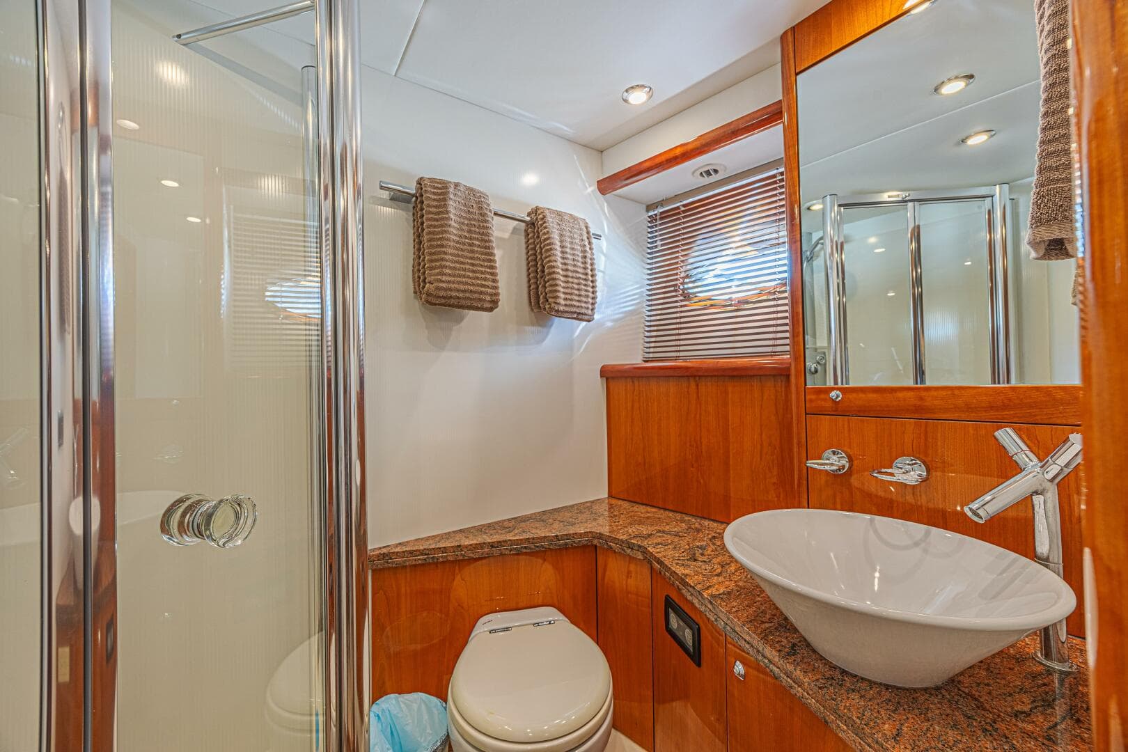 2006 Sunseeker 75 Yacht — photo 41