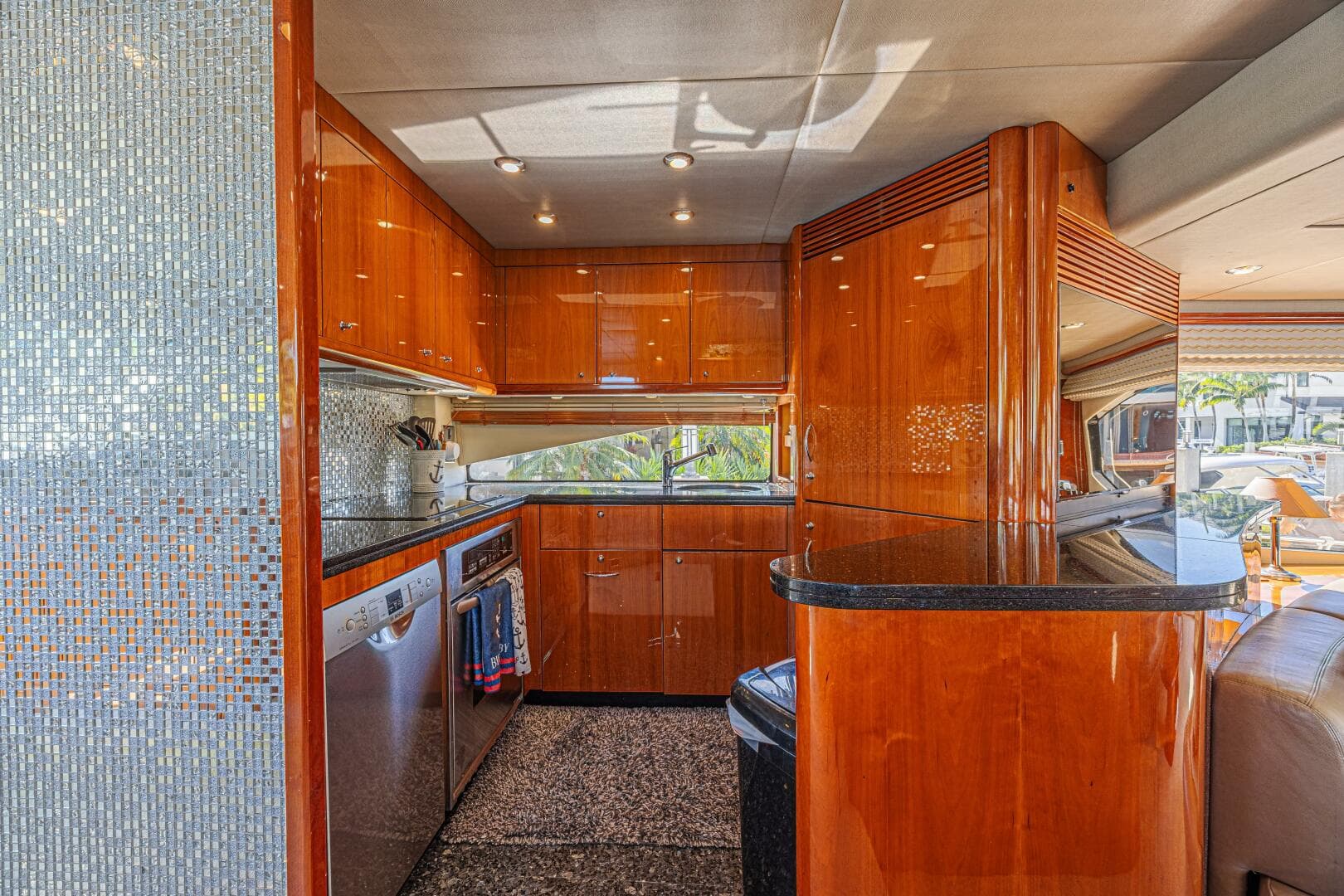 2006 Sunseeker 75 Yacht — photo 24