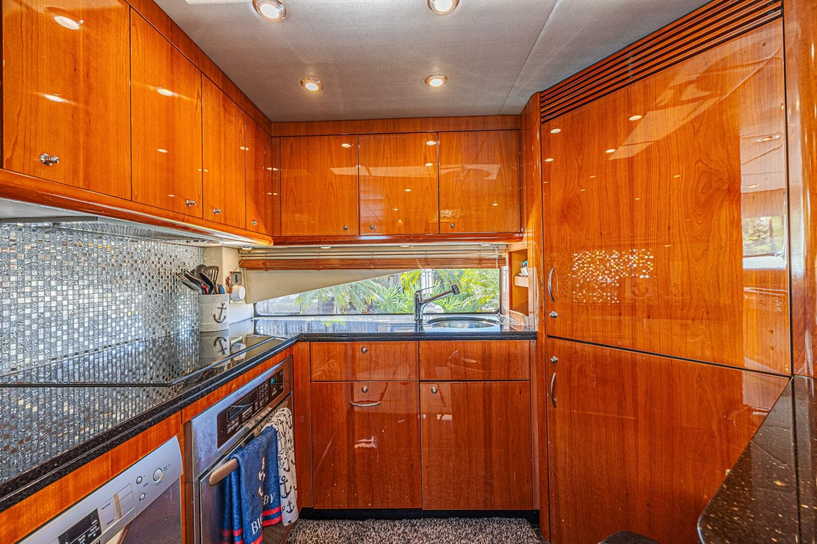 2006 Sunseeker 75 Yacht — photo 25