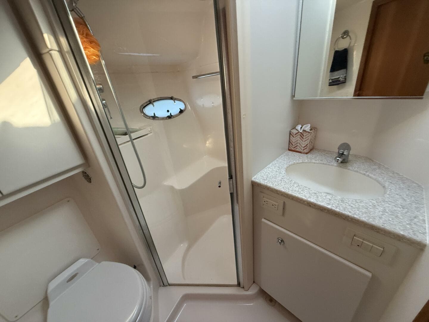 2004 Tiara Yachts 4200 Open — photo 13