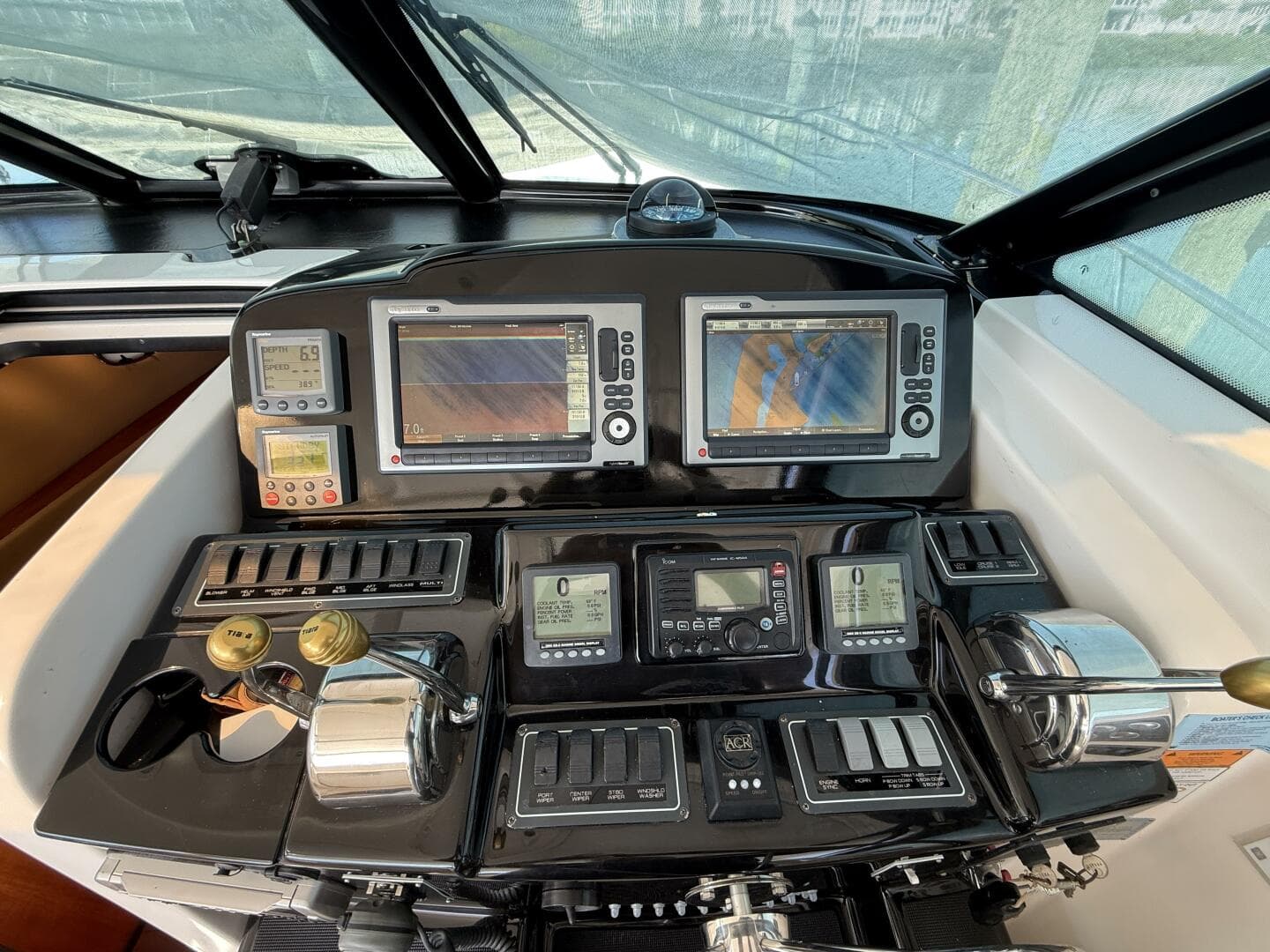 2004 Tiara Yachts 4200 Open — photo 20