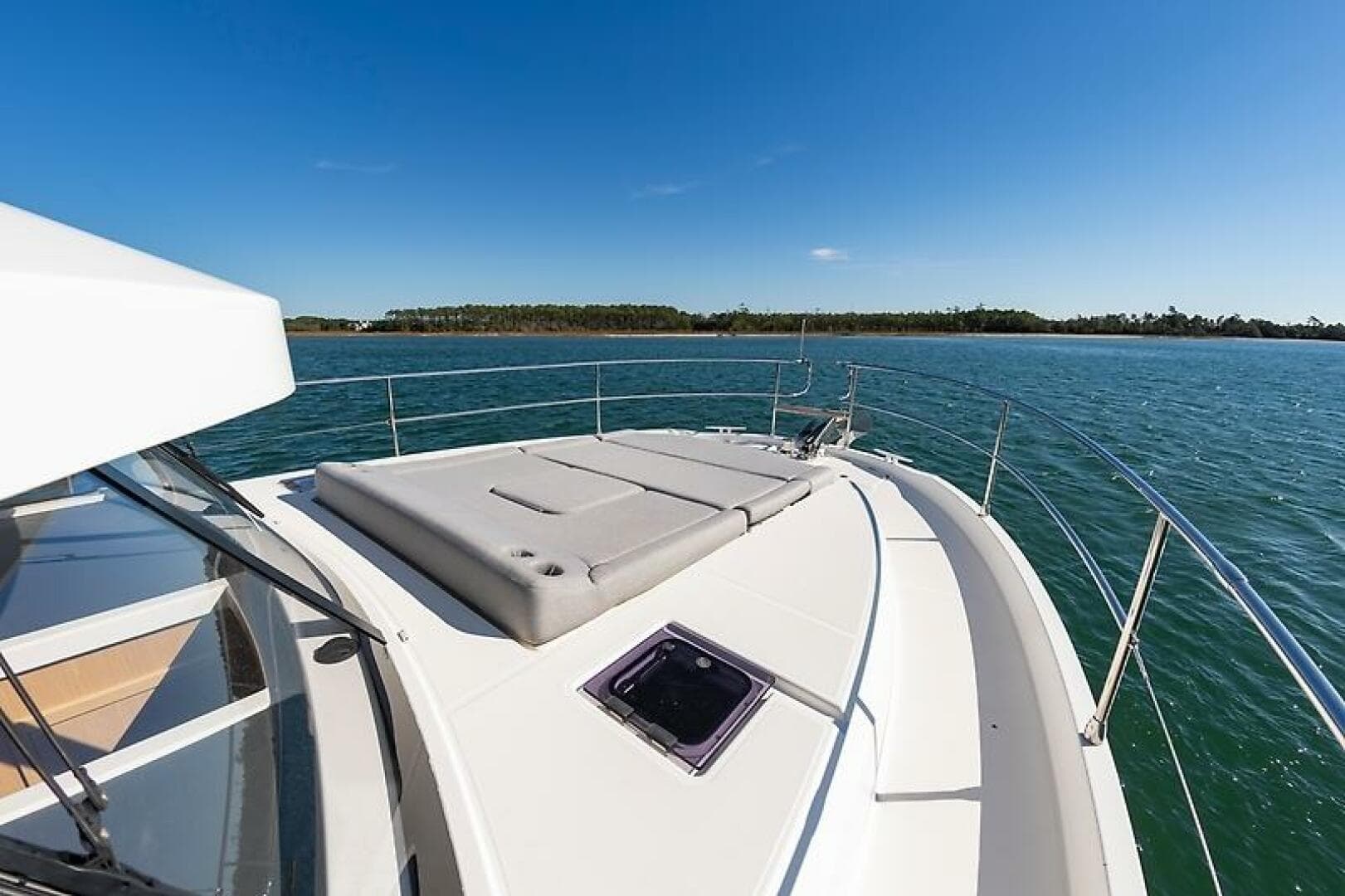 2022 Beneteau Swift Trawler — photo 18