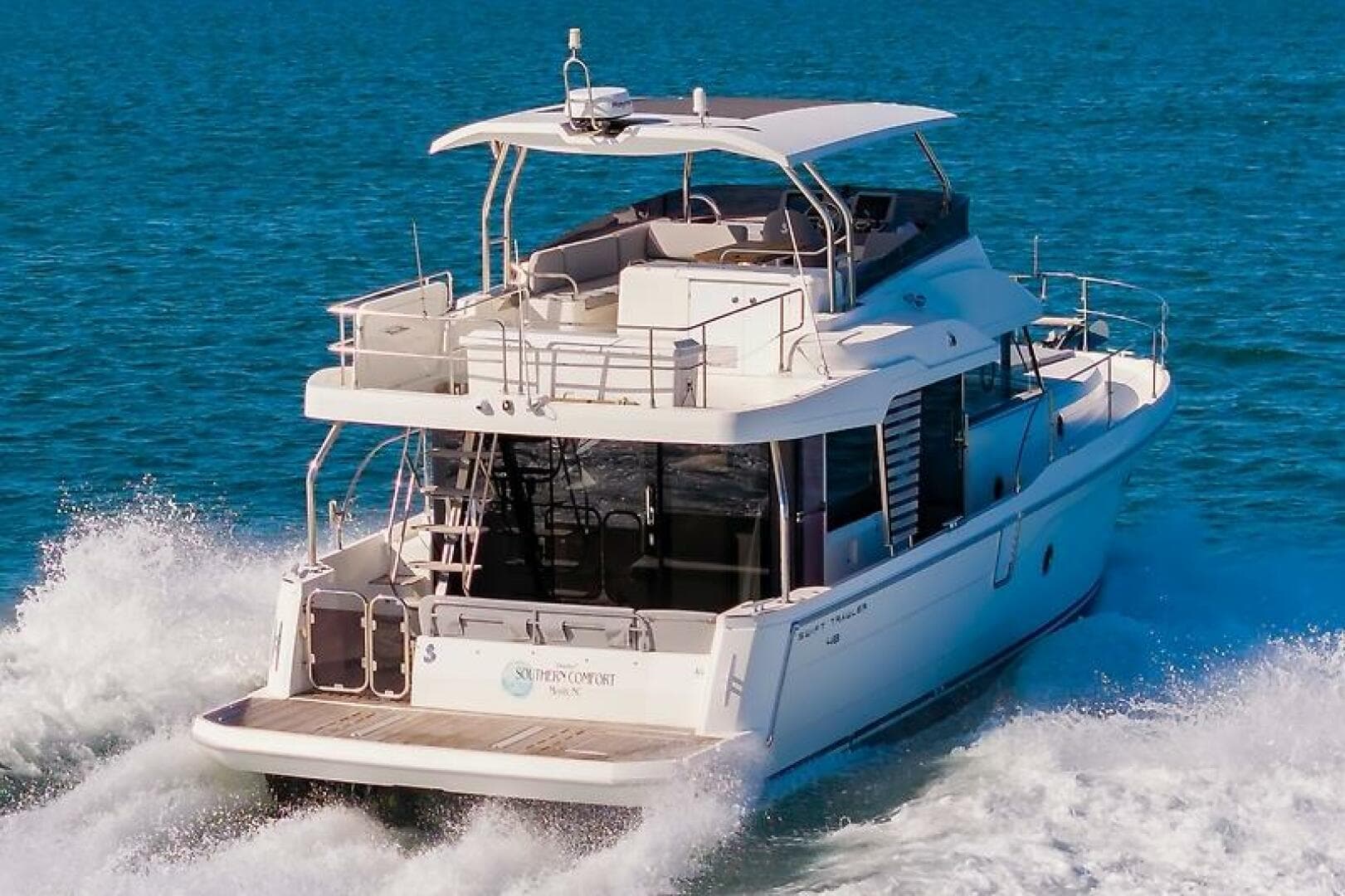 2022 Beneteau Swift Trawler — photo 2