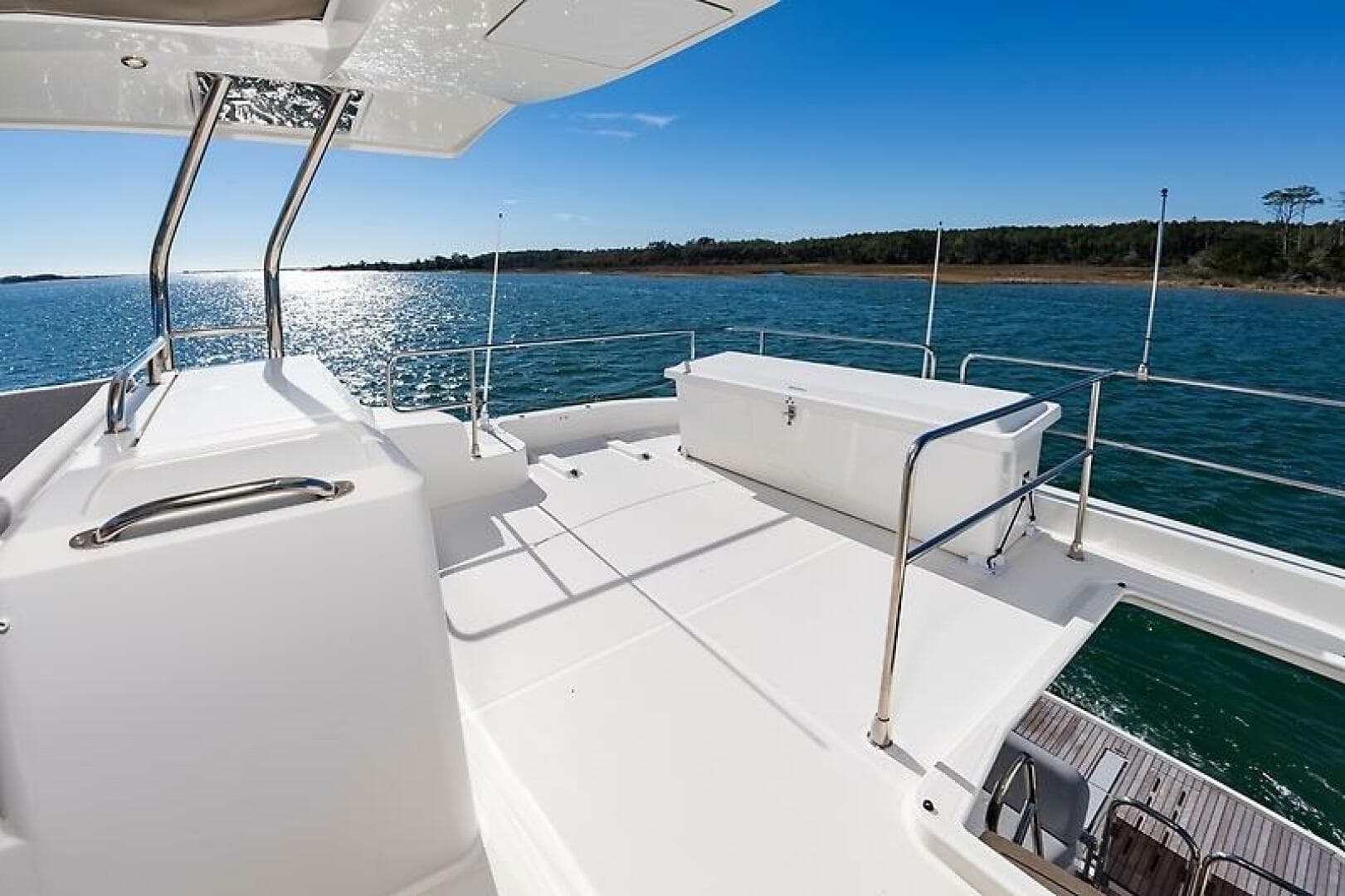 2022 Beneteau Swift Trawler — photo 12