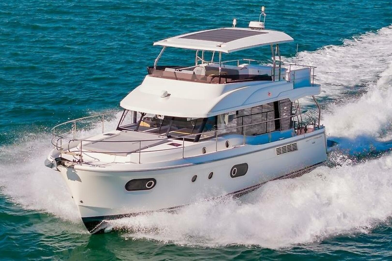 2022 Beneteau Swift Trawler — photo 69