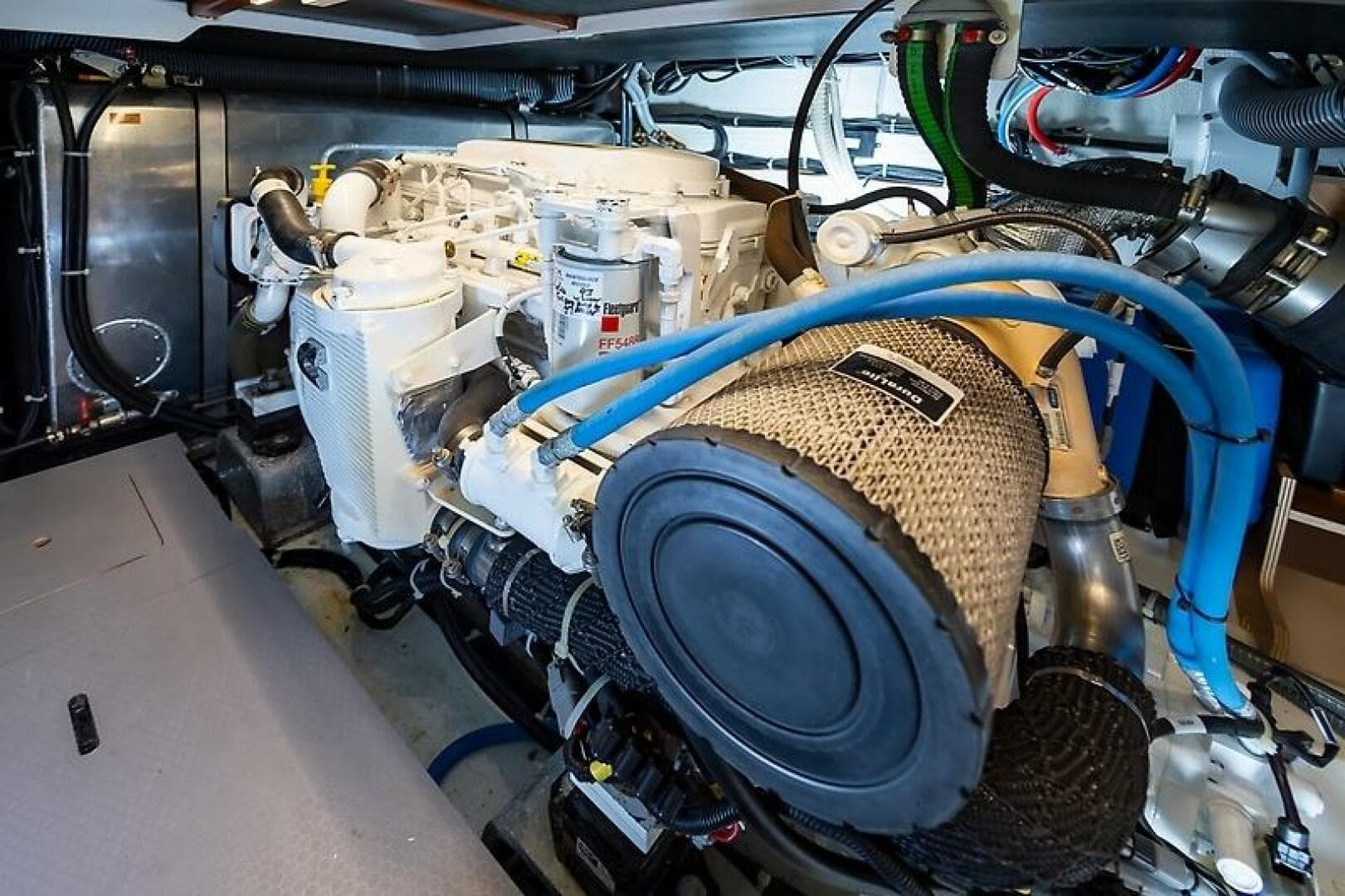 2022 Beneteau Swift Trawler — photo 59