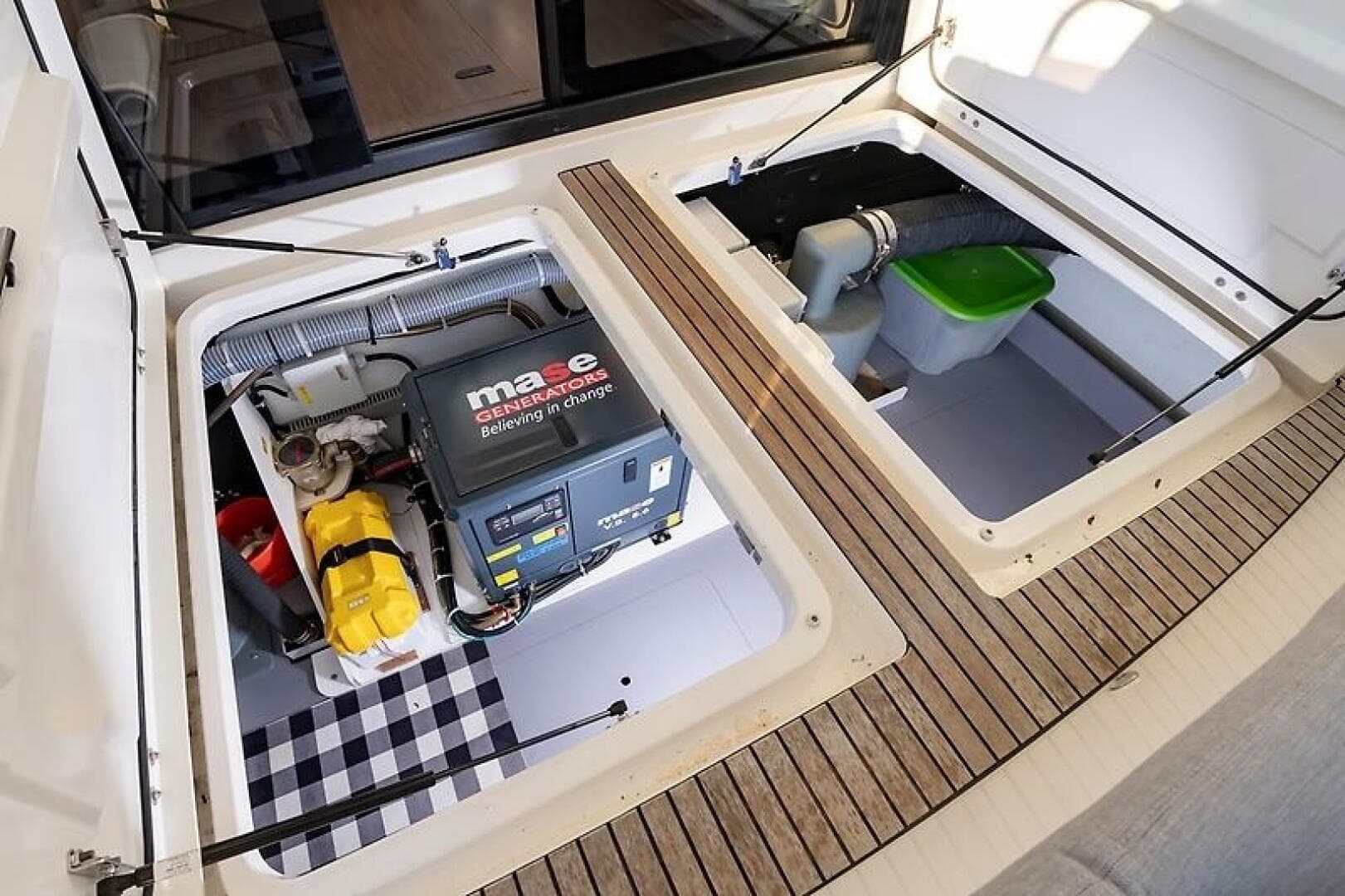 2022 Beneteau Swift Trawler — photo 61