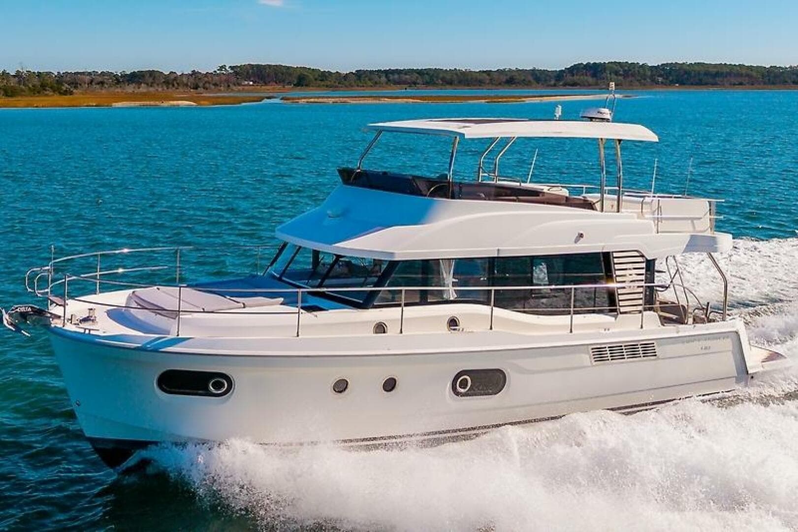 2022 Beneteau Swift Trawler — photo 64
