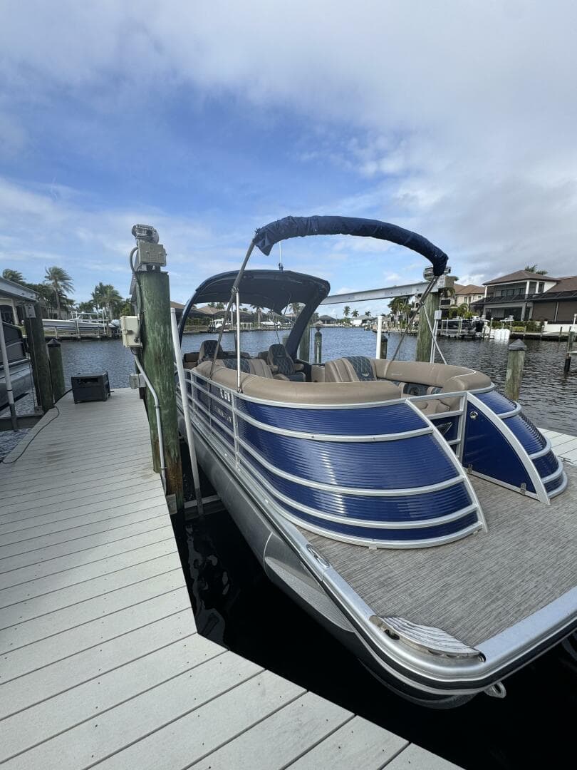 2021 Bennington — photo 3