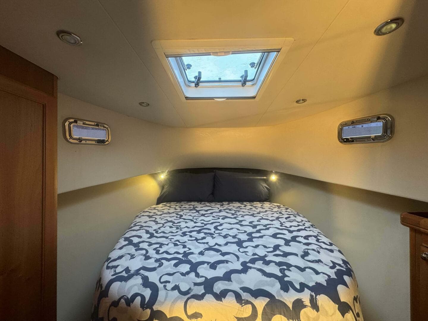 2006 Mainship — photo 19