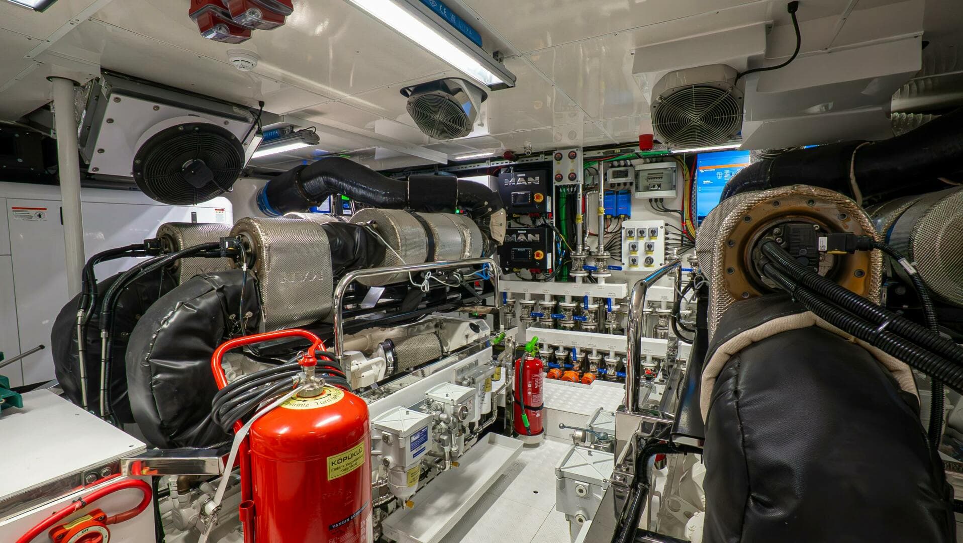 2025 Numarine 32 Xp — photo 19