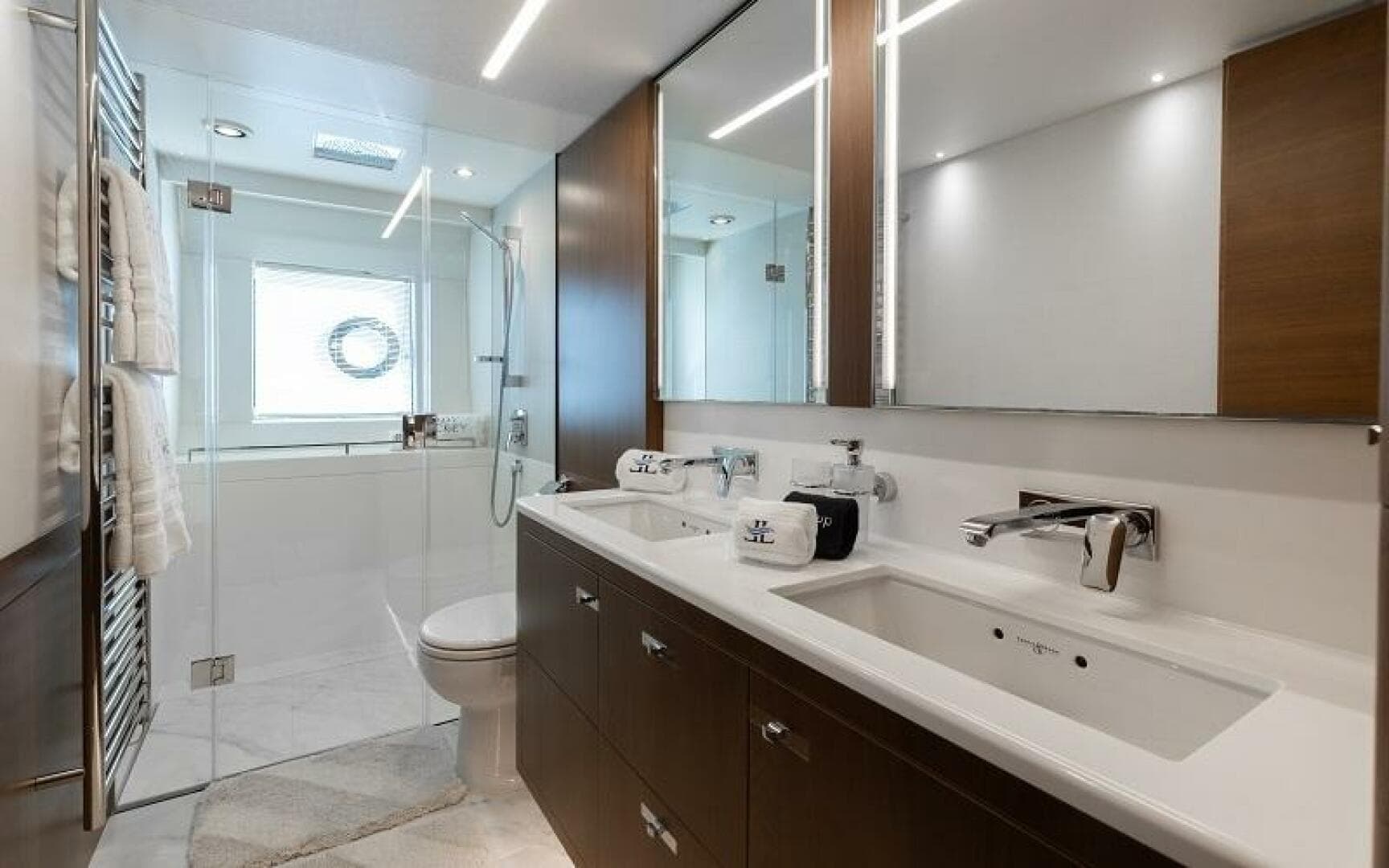 2017 Princess 75 — photo 11