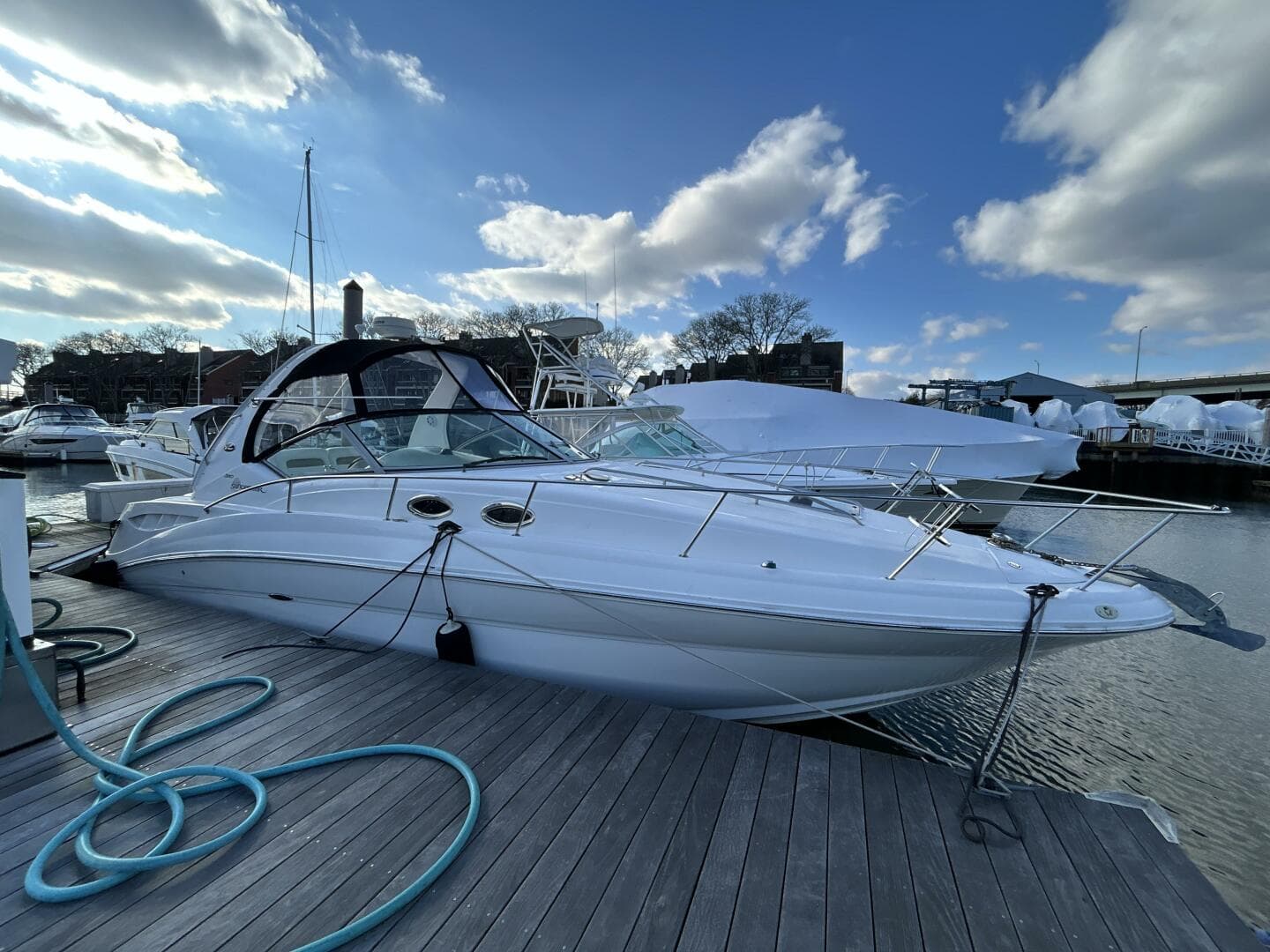 2006 Sea Ray 320 Sundancer