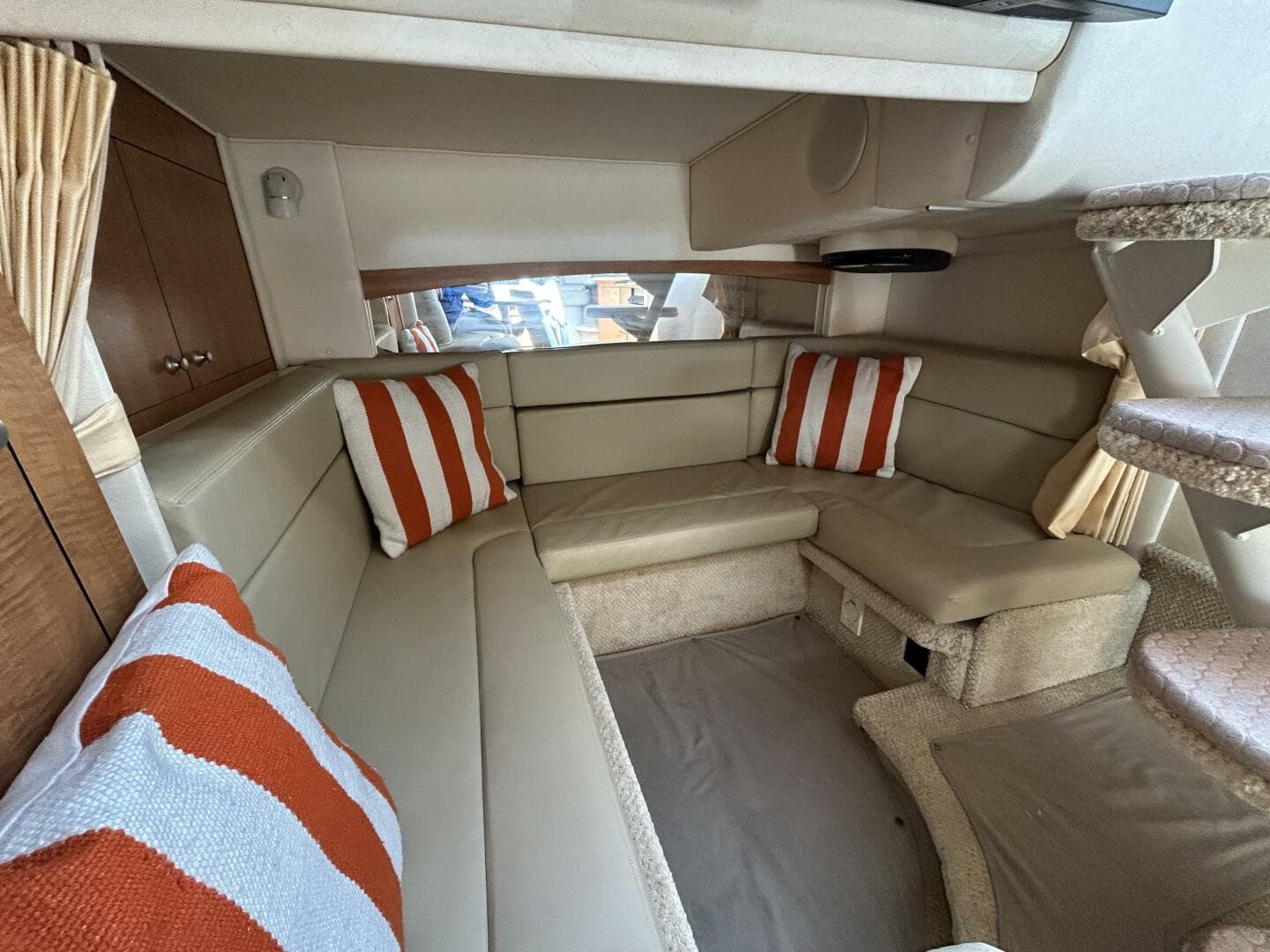 2006 Sea Ray 320 Sundancer — photo 14