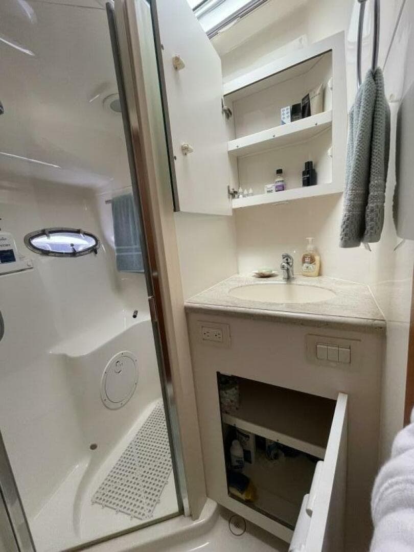 2009 Tiara Yachts 4200 Open — photo 64