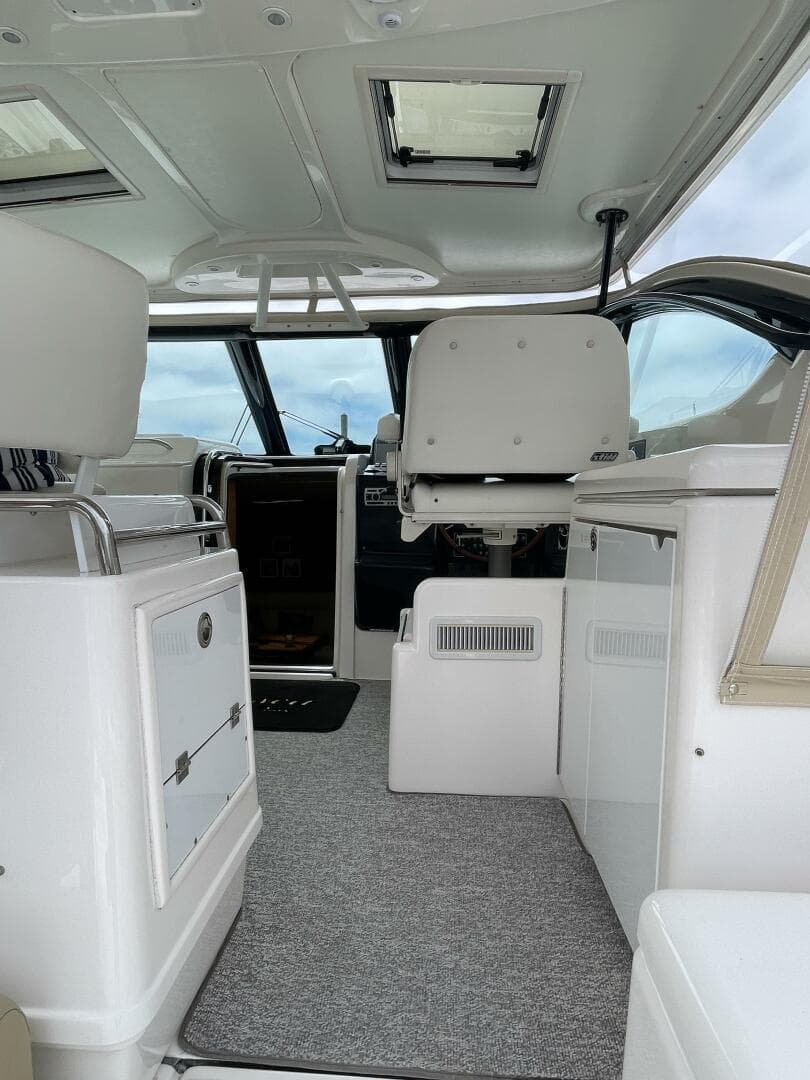 2009 Tiara Yachts 4200 Open — photo 24