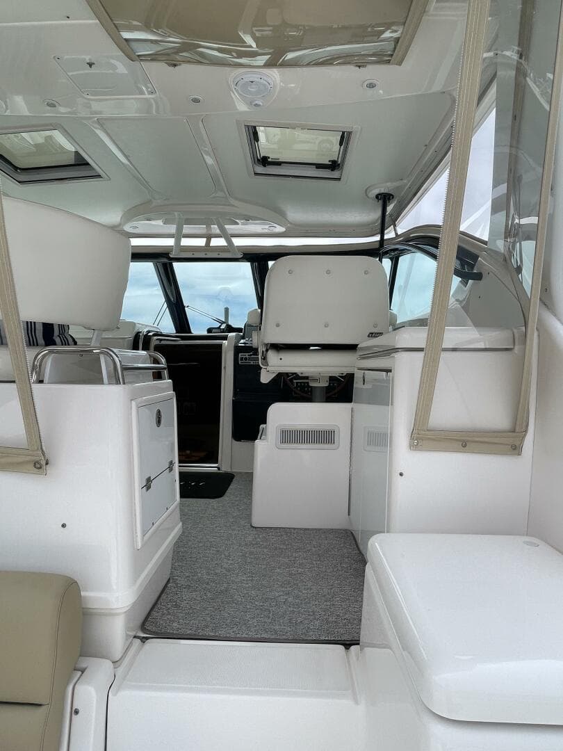 2009 Tiara Yachts 4200 Open — photo 22