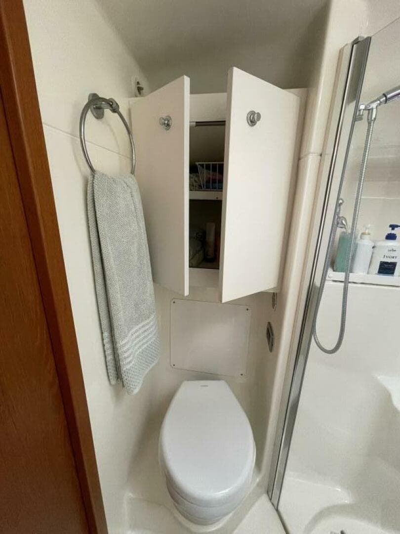 2009 Tiara Yachts 4200 Open — photo 63