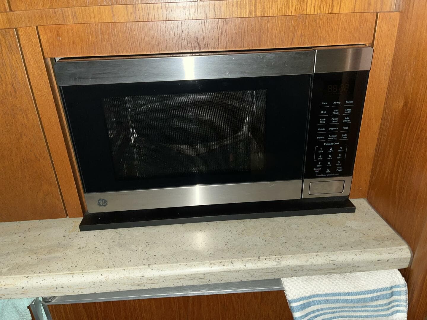 2009 Tiara Yachts 4200 Open — photo 67