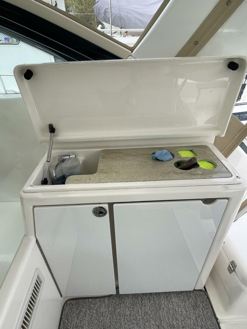 2009 Tiara Yachts 4200 Open — photo 30