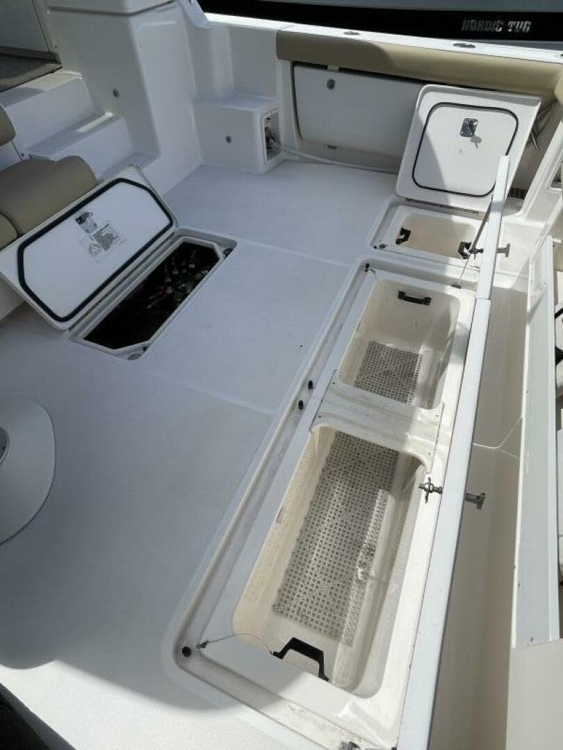2009 Tiara Yachts 4200 Open — photo 32