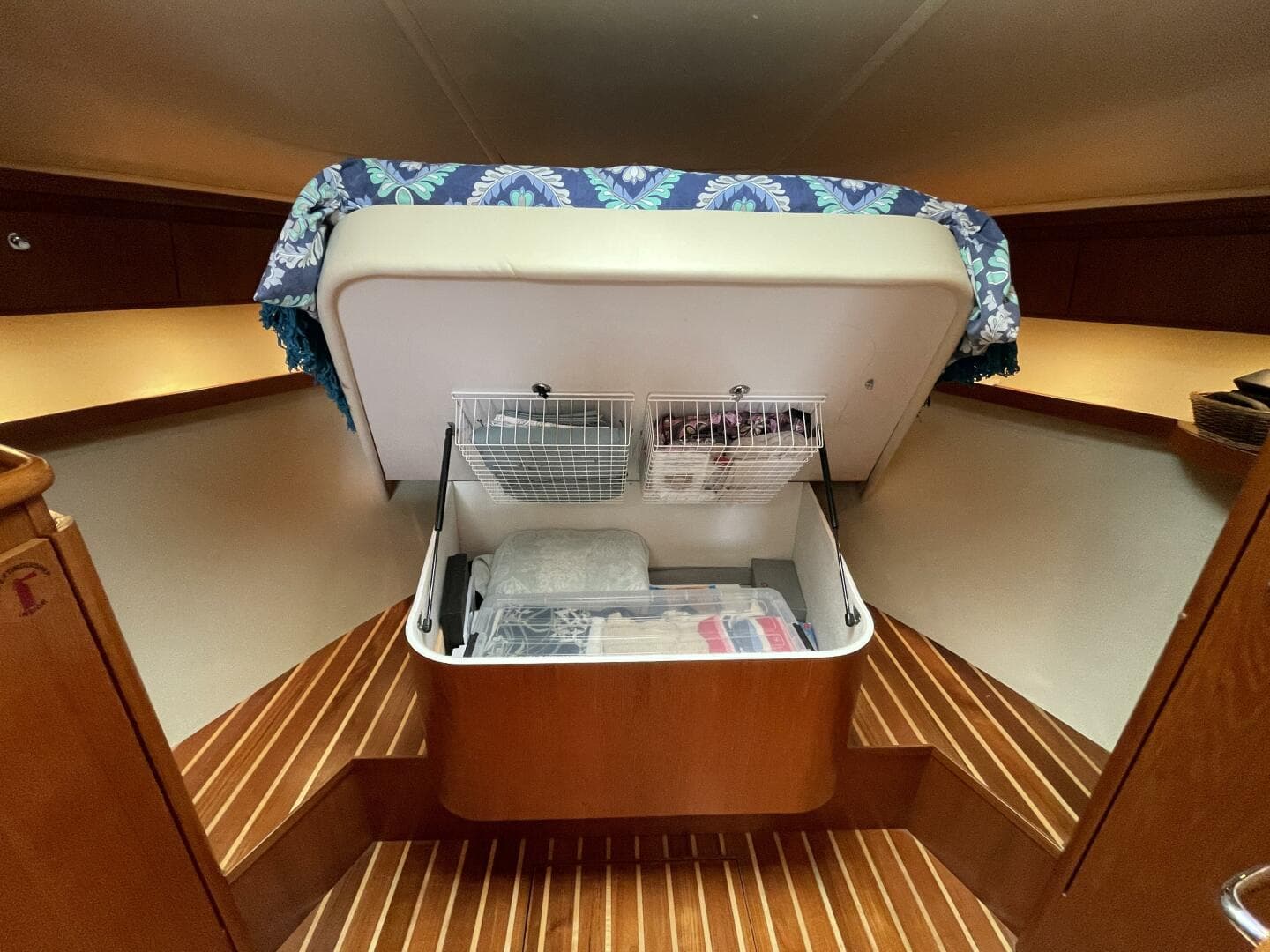 2009 Tiara Yachts 4200 Open — photo 58