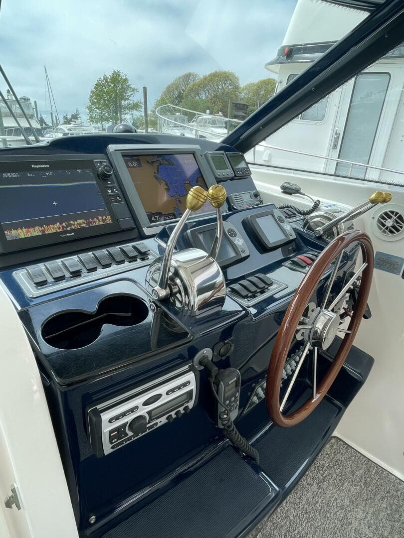 2009 Tiara Yachts 4200 Open — photo 35