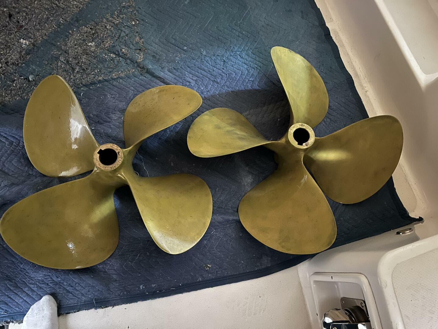 2009 Tiara Yachts 4200 Open — photo 90