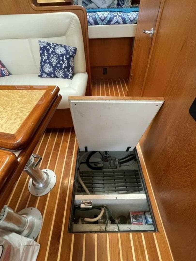 2009 Tiara Yachts 4200 Open — photo 46