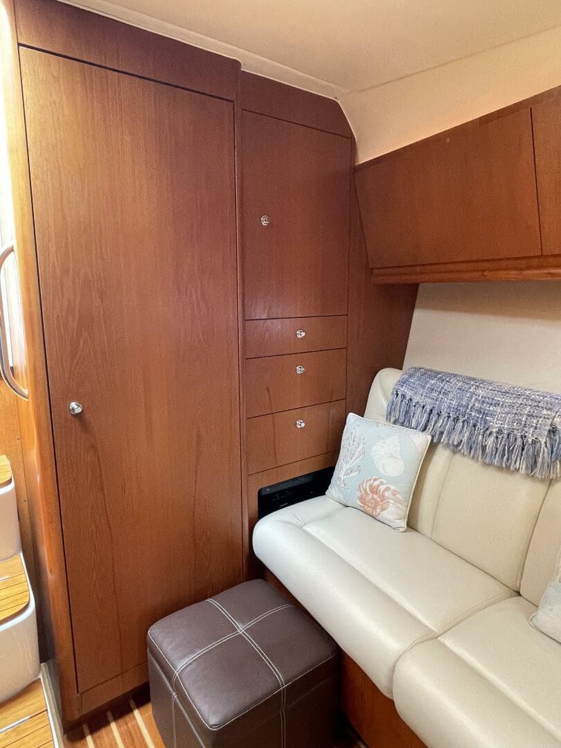 2009 Tiara Yachts 4200 Open — photo 48