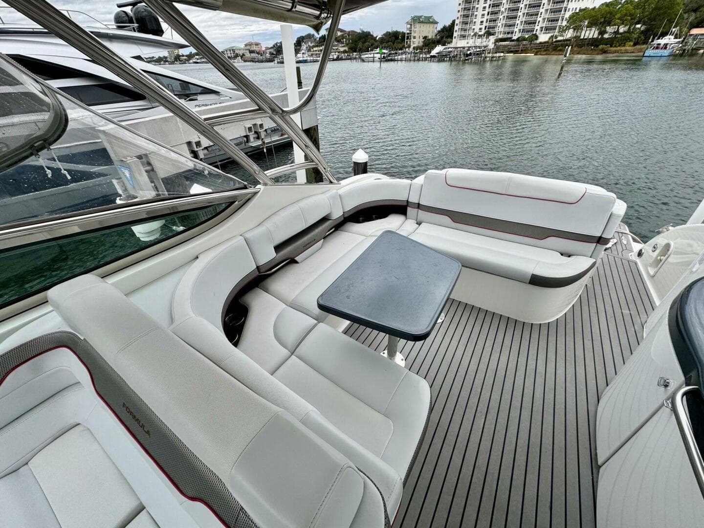 2016 Formula 370 Super Sport — photo 13